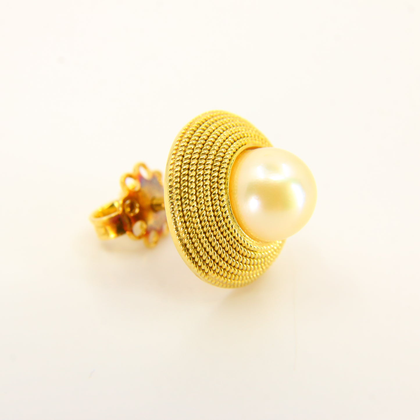 Vintage 18 Carat Pearl Gold Earrings Textured Round Earrings Hallmarked Boxed