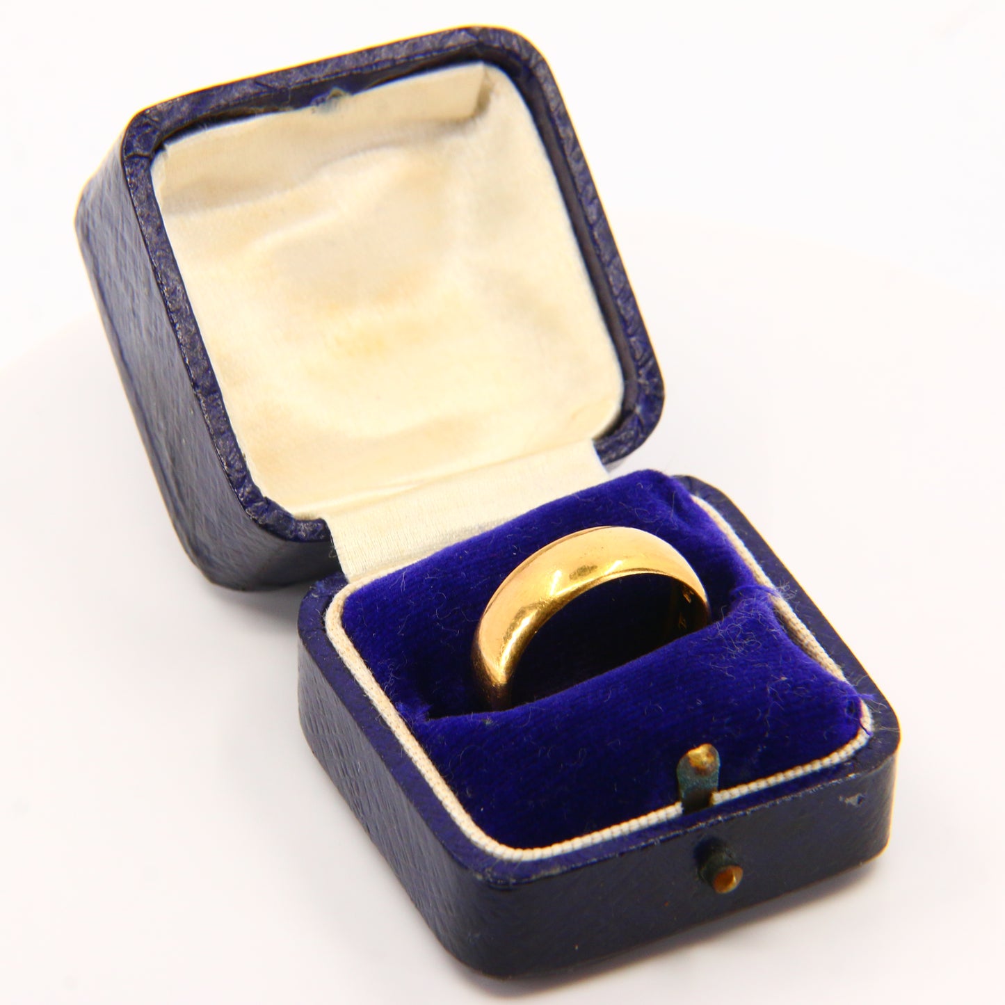 Antique 22ct Hallmarked D Shaped Wedding Band Ring UK SIZE M London 1918 Sizable Boxed