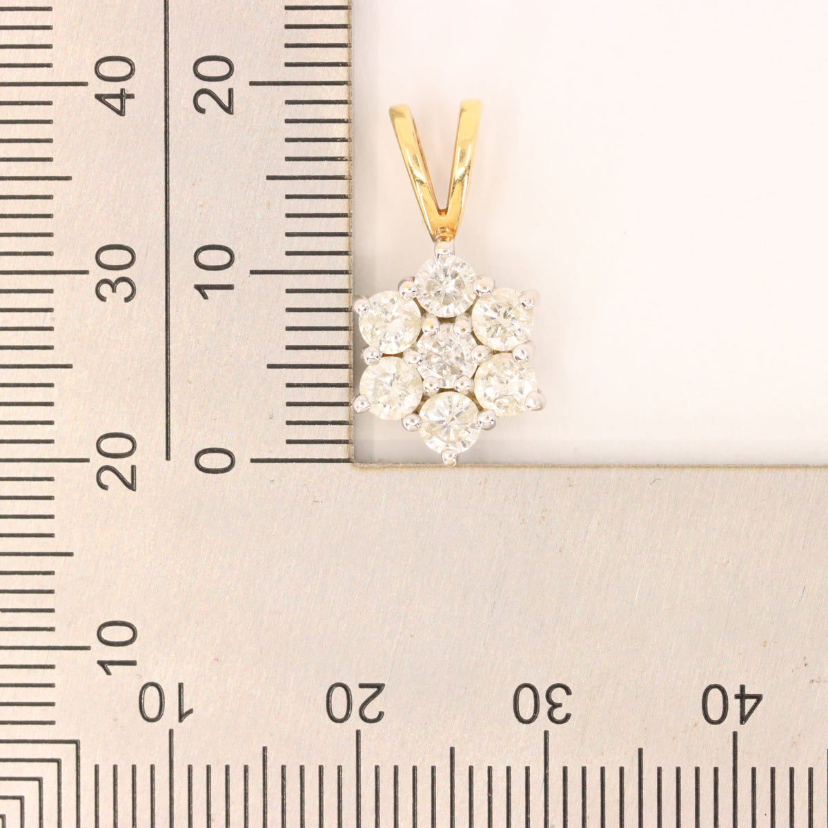 Vintage 18ct Hallmarked Gold 1ct Diamond 7 Stone Flower Cluster Pendant Gift