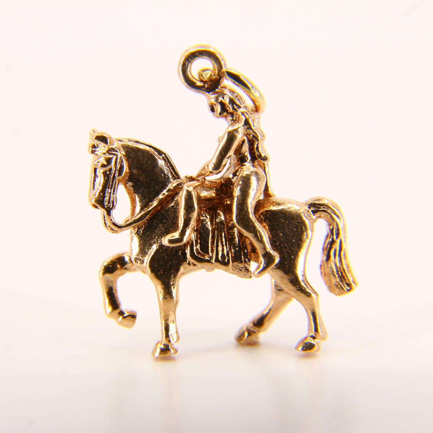 Vintage 9ct Gold Horse Riding Charm – Hallmarked Equestrian Pendant