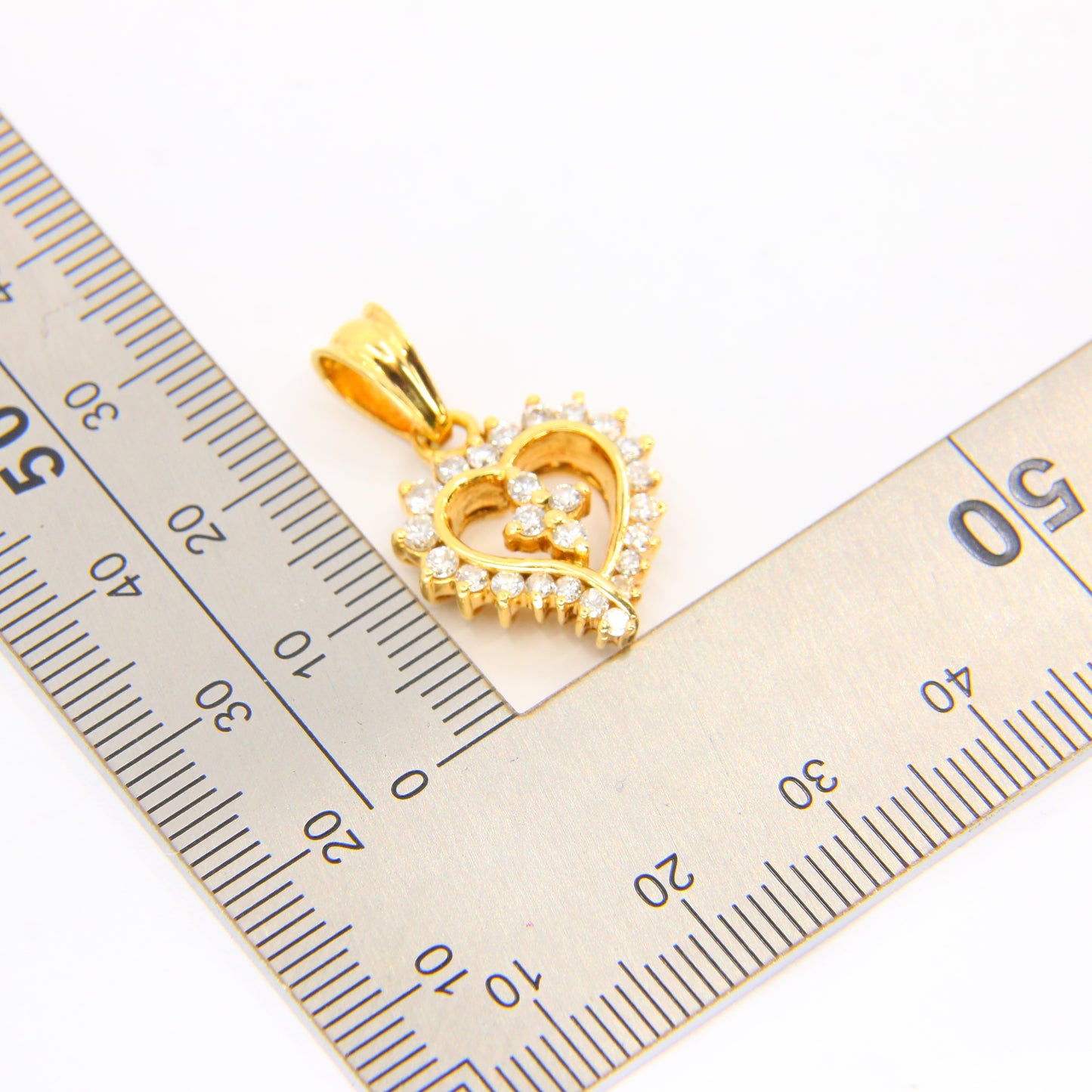 Vintage 18ct Gold Diamond Heart Pendant Necklace Hallmarked Yellow Gold Boxed