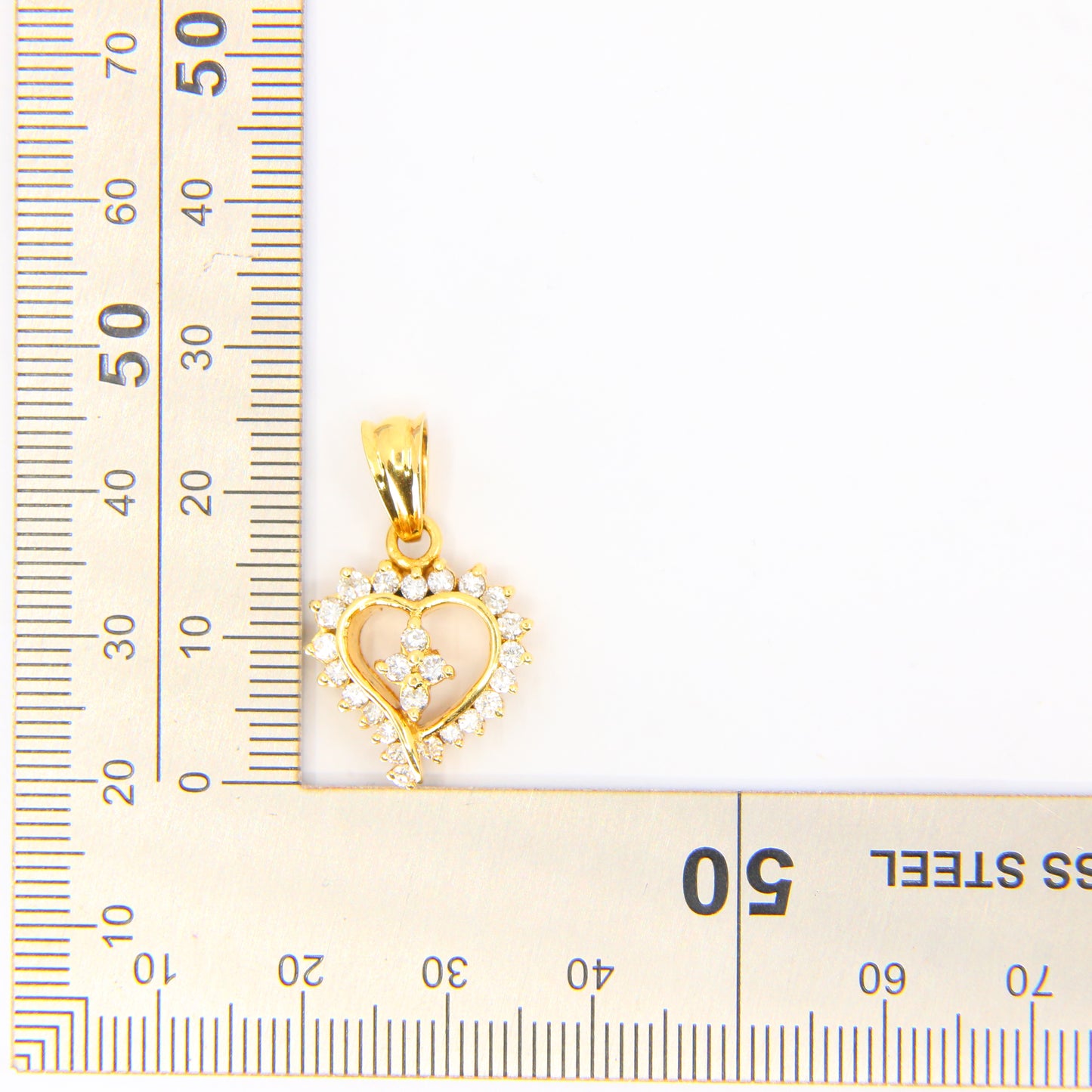 Vintage 18ct Gold Diamond Heart Pendant Necklace Hallmarked Yellow Gold Boxed