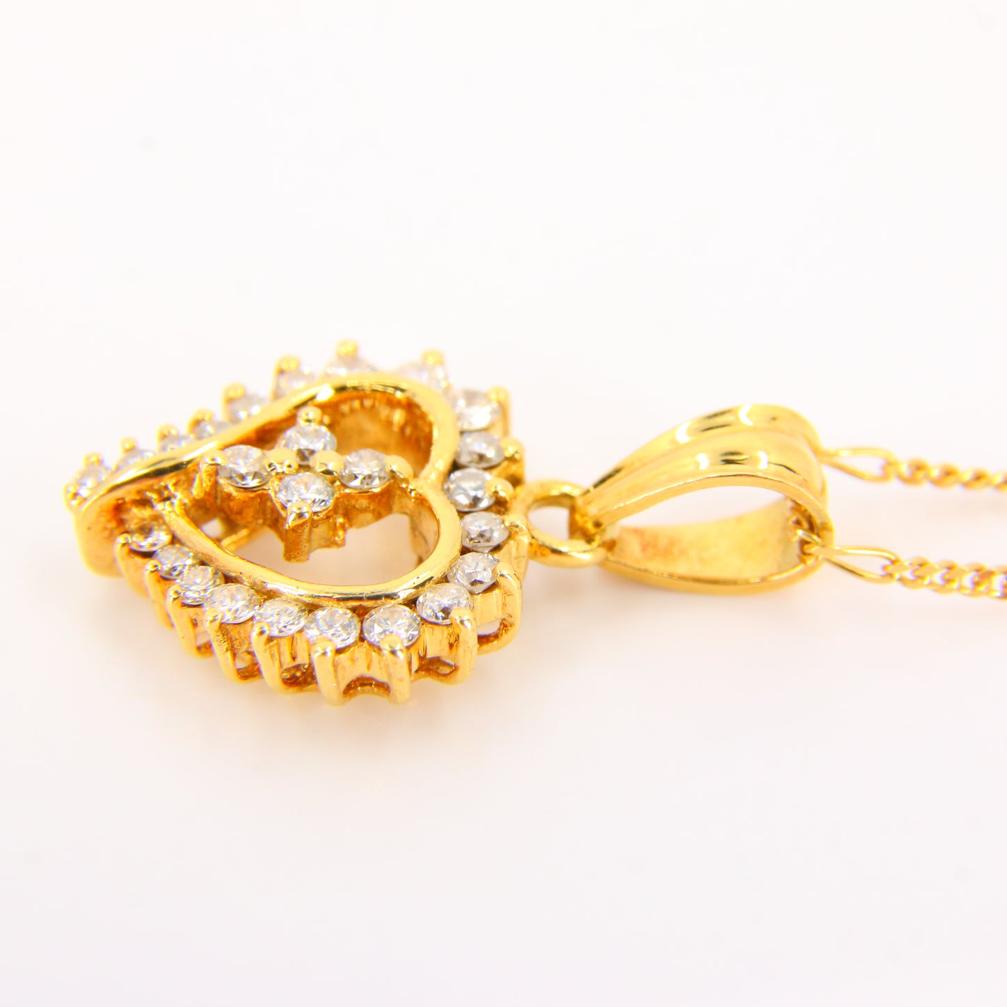 Vintage 18ct Gold Diamond Heart Pendant Necklace Hallmarked Yellow Gold Boxed