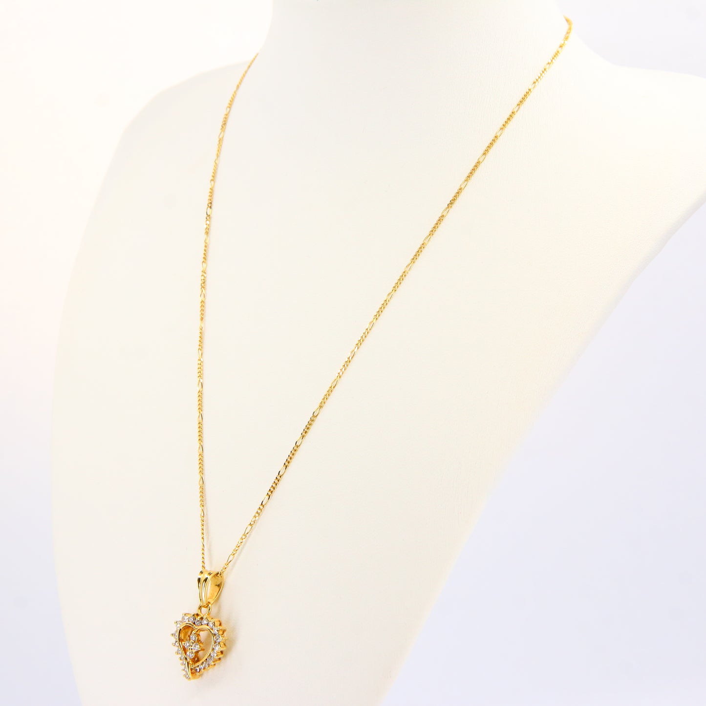Vintage 18ct Gold Diamond Heart Pendant Necklace Hallmarked Yellow Gold Boxed