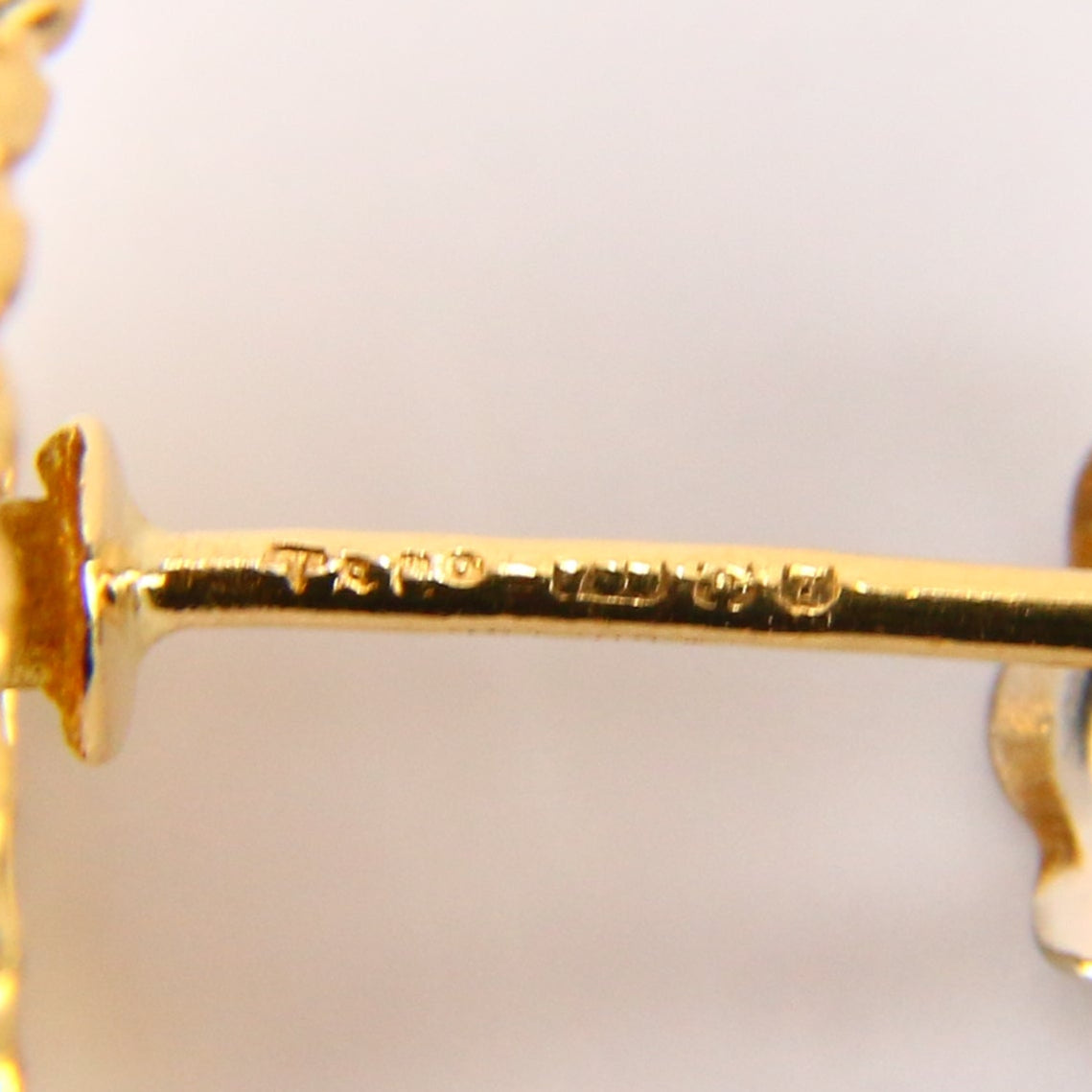 Vintage 18ct Tiffany & Co. Rope Coil Stud Earring – Boxed Gift
