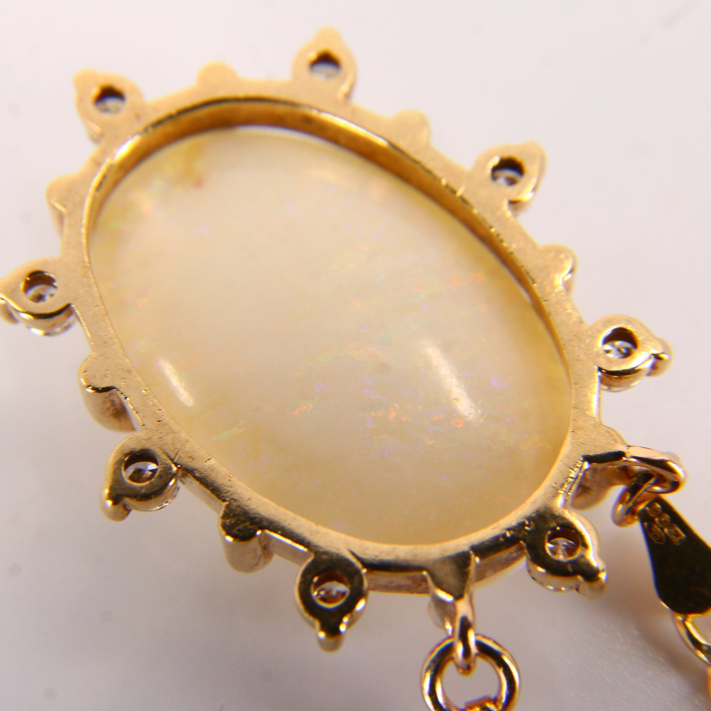 Vintage 9ct Opal CZ Pendant 15 INCH Chain Necklace Hallmarked 9 Carat Yellow Gold Boxed