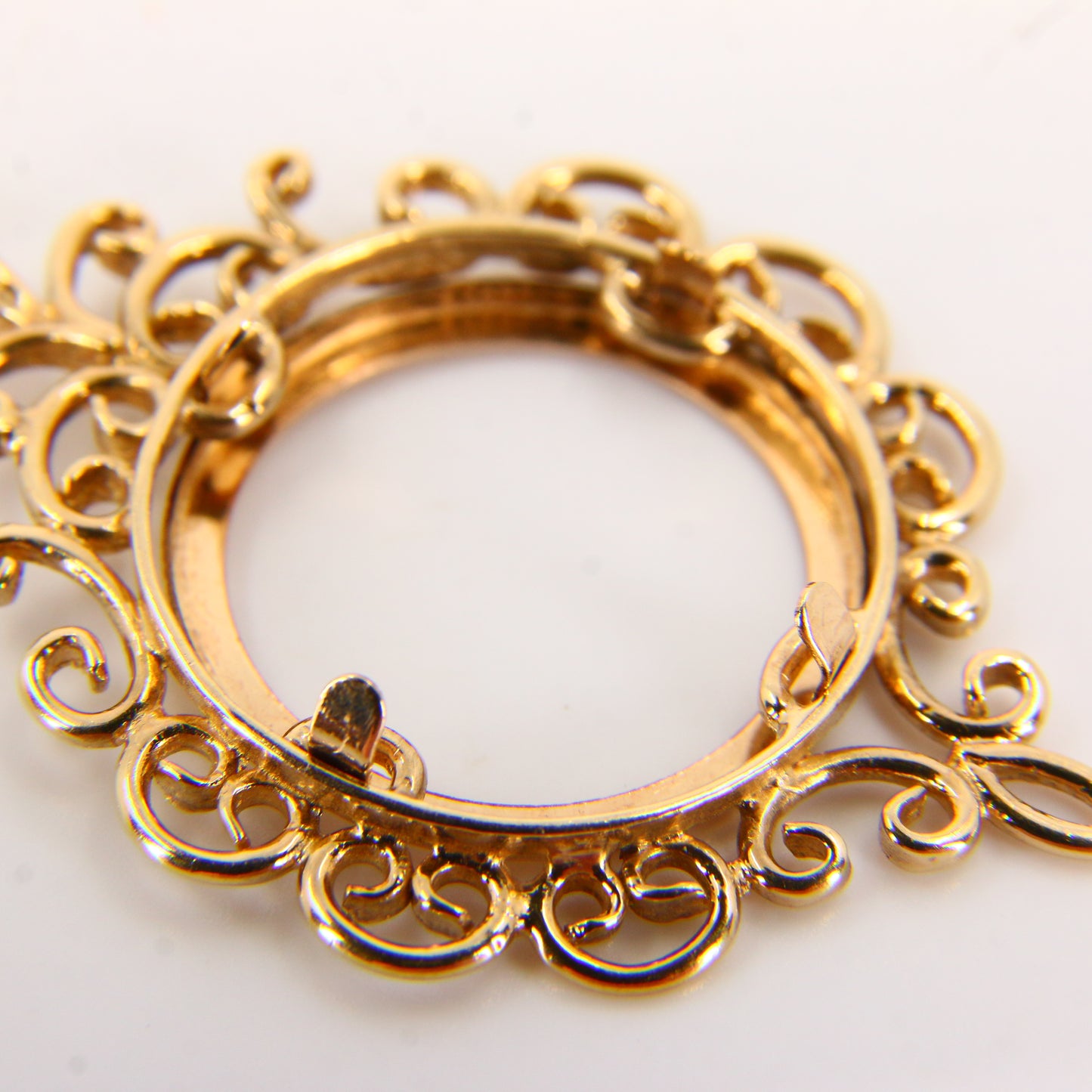 Vintage 9ct Half Sovereign Pendant Necklace, 20 Inch Chain, Solid Yellow Gold