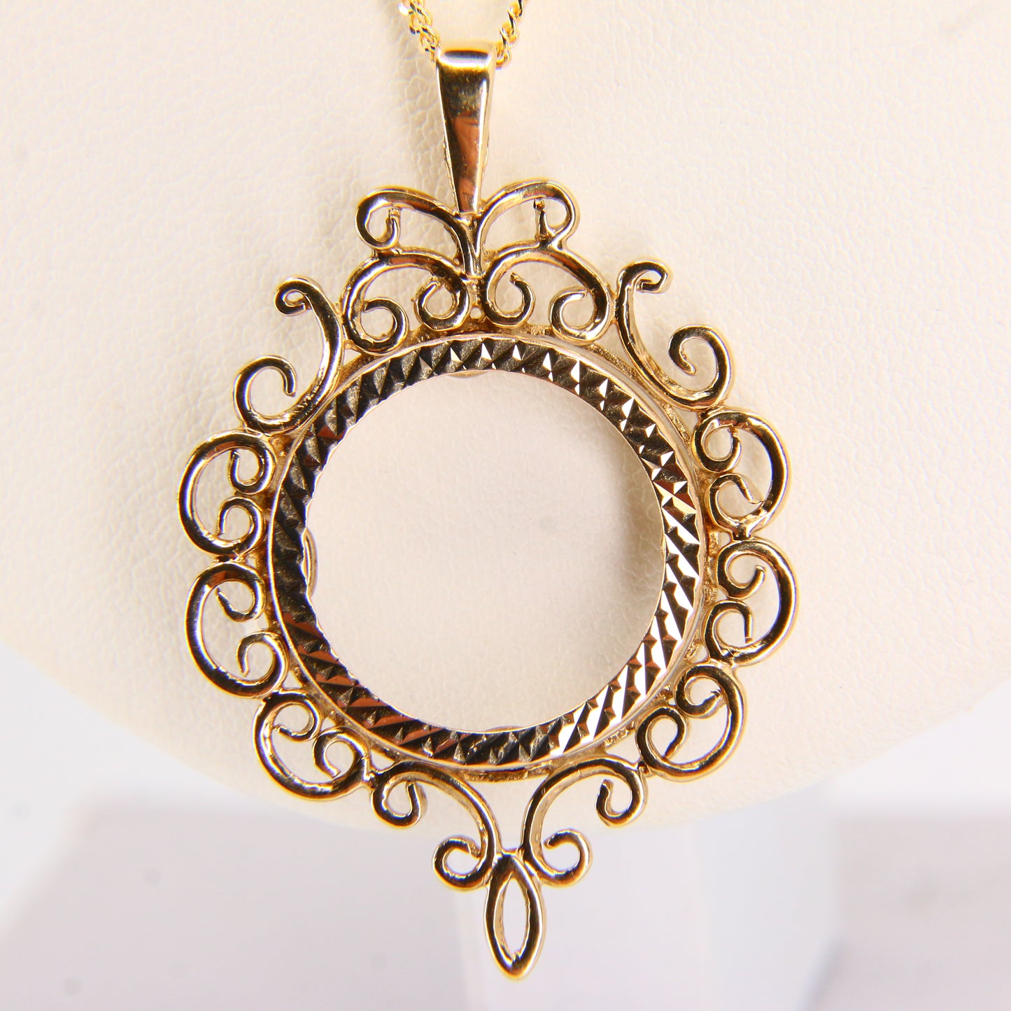 Vintage 9ct Half Sovereign Pendant Necklace, 20 Inch Chain, Solid Yellow Gold