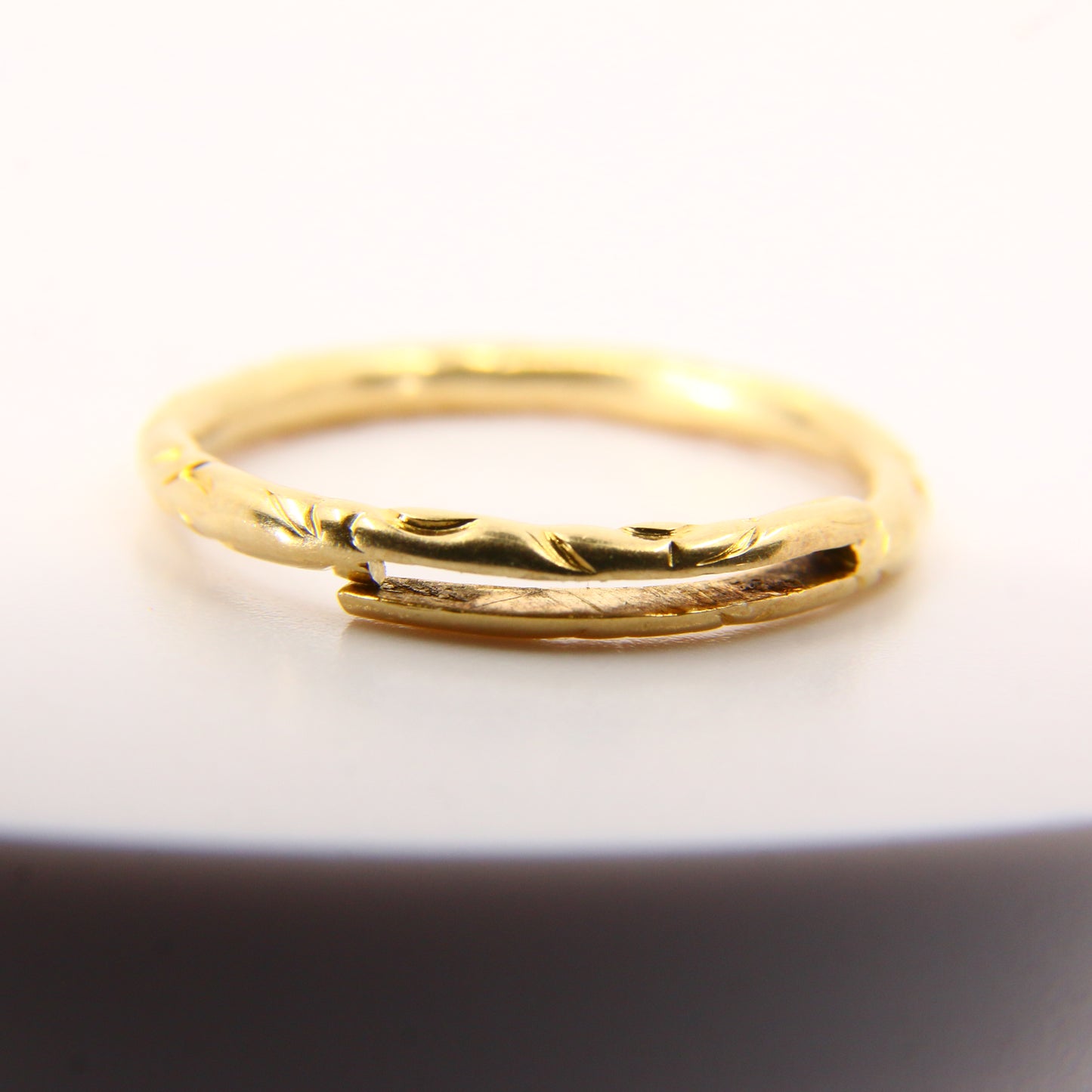 Antique 14ct Solid Gold Floral Split Ring – 20mm Yellow Gold Jump Ring