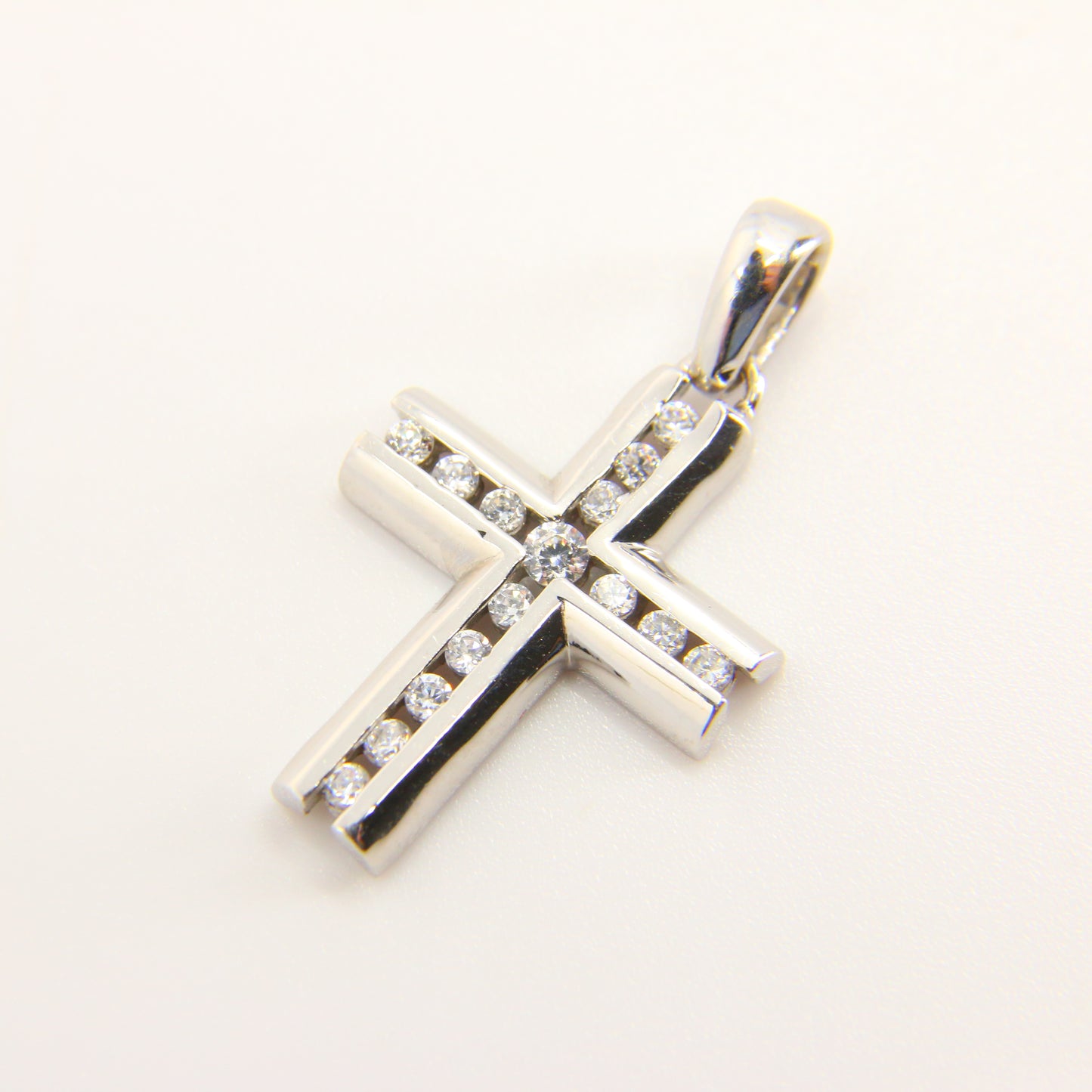 Vintage 9ct Cross Pendant Necklace White Gold Hallmarked Boxed