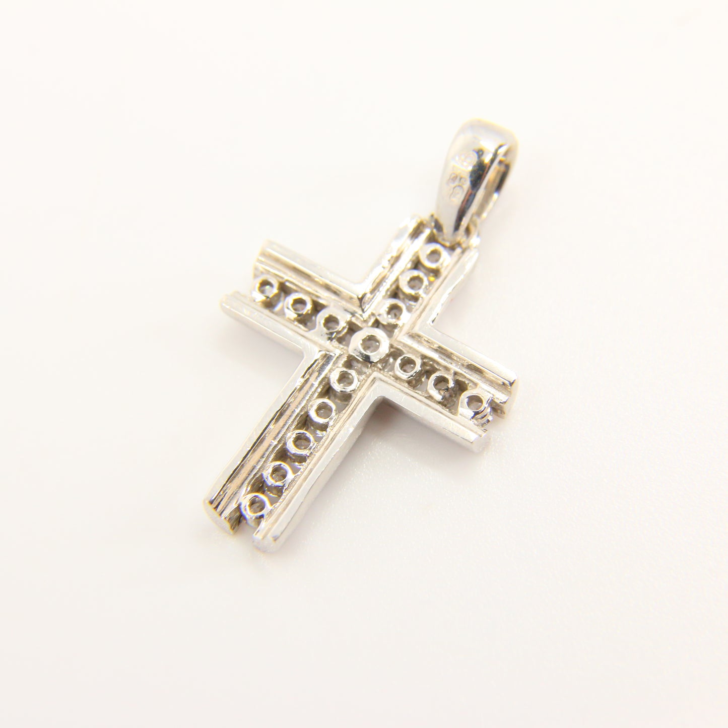 Vintage 9ct Cross Pendant Necklace White Gold Hallmarked Boxed