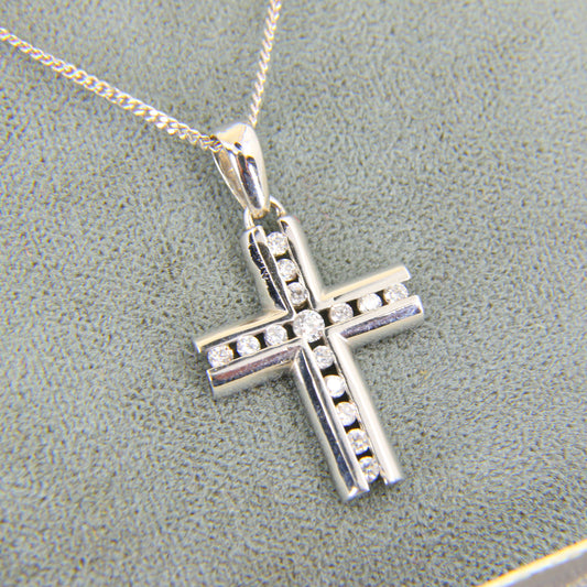 Vintage 9ct Cross Pendant Necklace White Gold Hallmarked Boxed