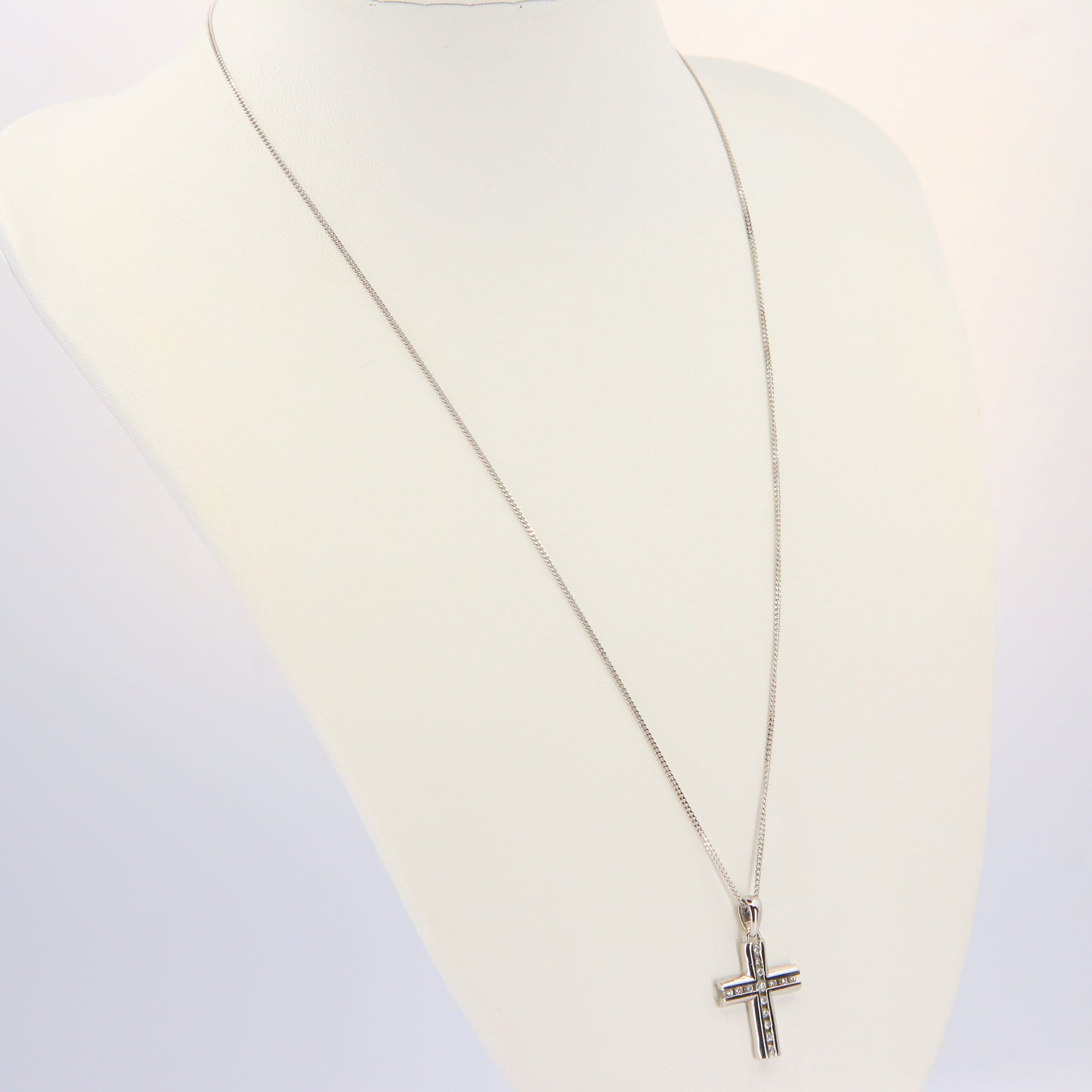 Vintage 9ct Cross Pendant Necklace White Gold Hallmarked Boxed
