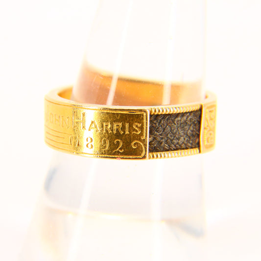 Antique 18ct Gold Mourning Ring – UK Size Q Hairwork & Engraved Hallmarked