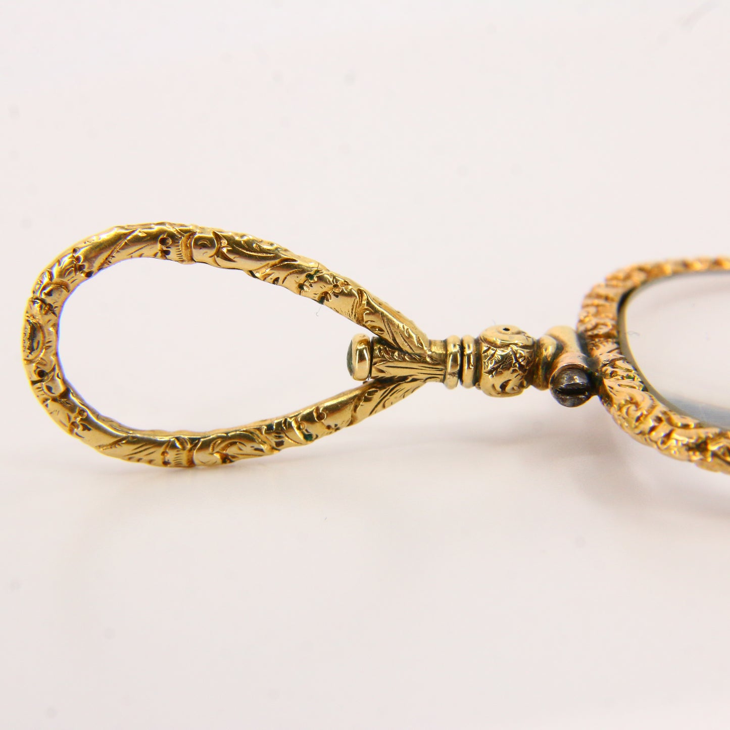 Antique 18ct Gold Magnifying Pendant – Unmarked Victorian Lorgnette