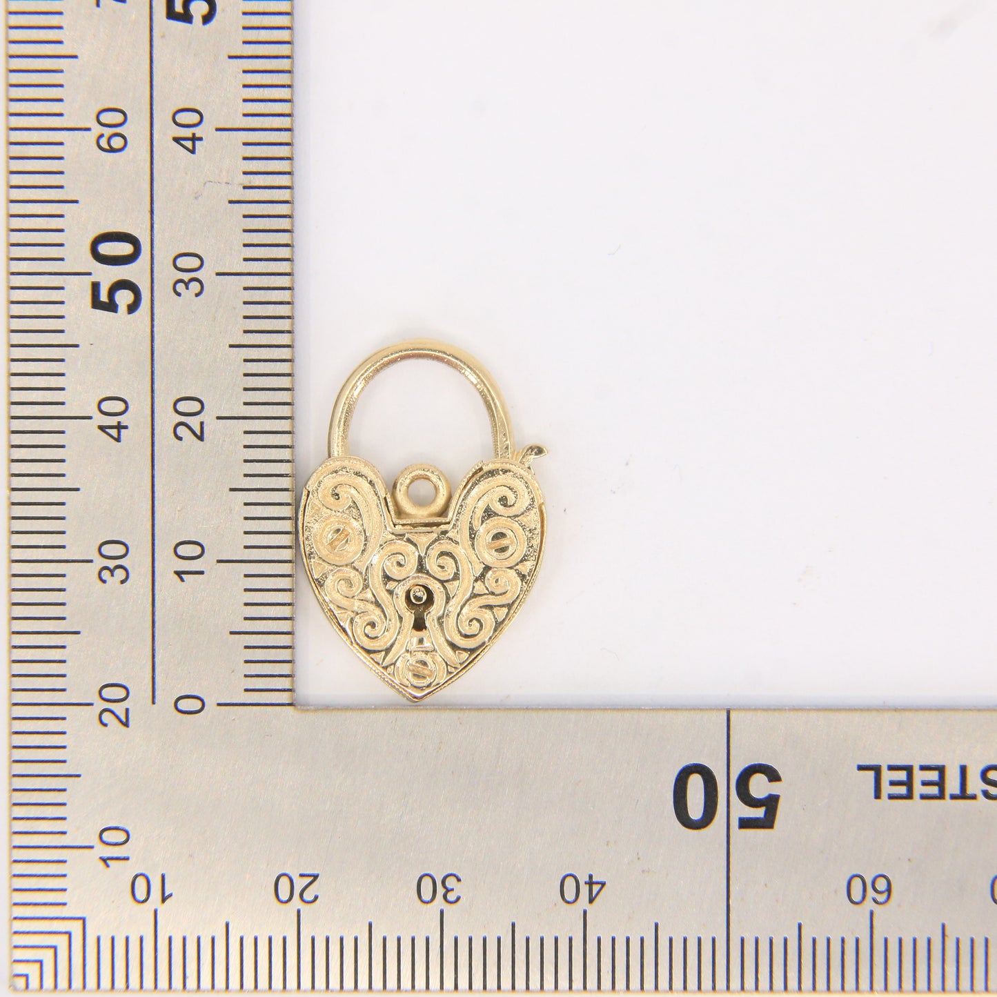 Vintage 9ct Hallmarked Gold Engraved Heart Padlock Charm Pendant