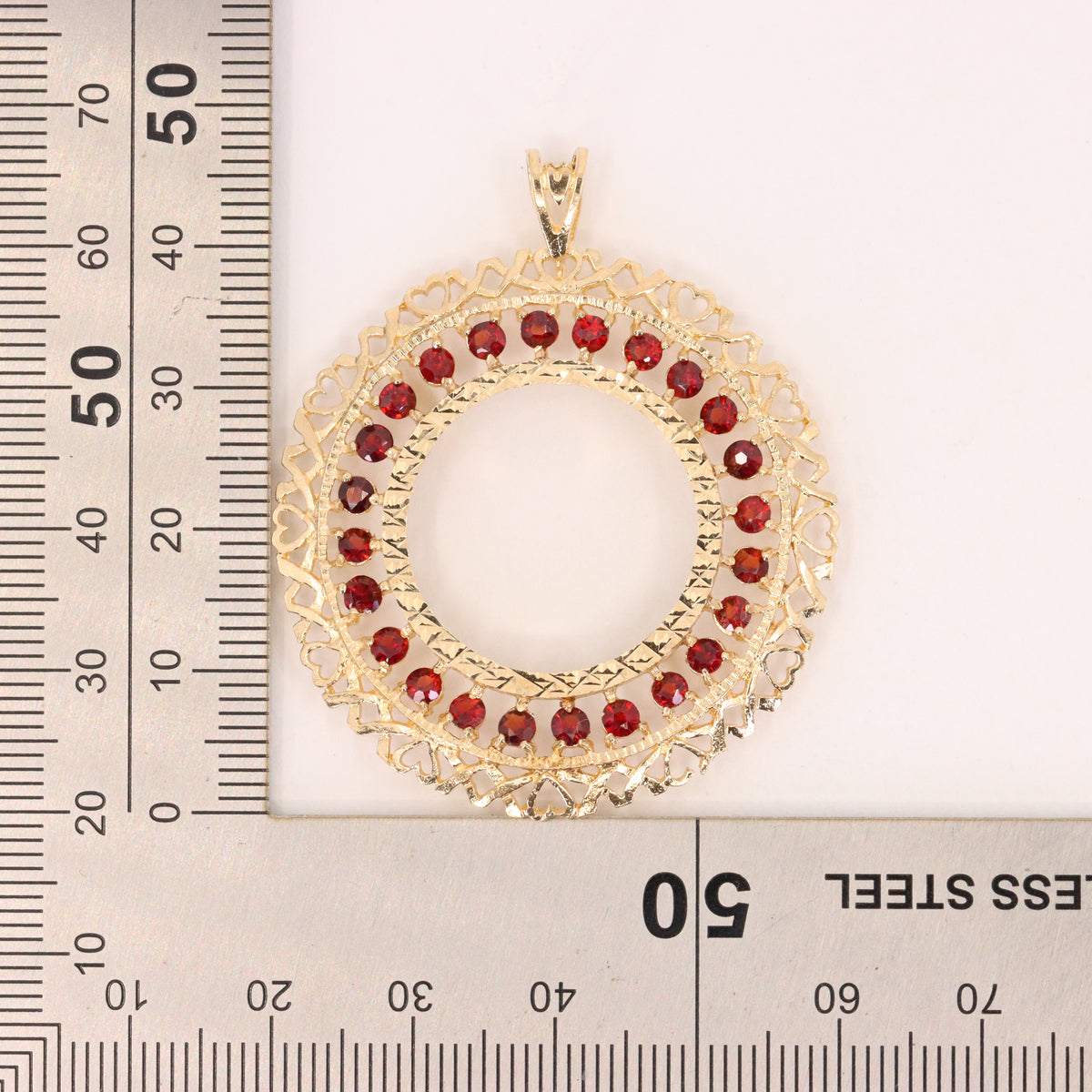 Vintage 9ct Yellow Gold Hallmarked Full Sovereign Coin Frame Display Pendant