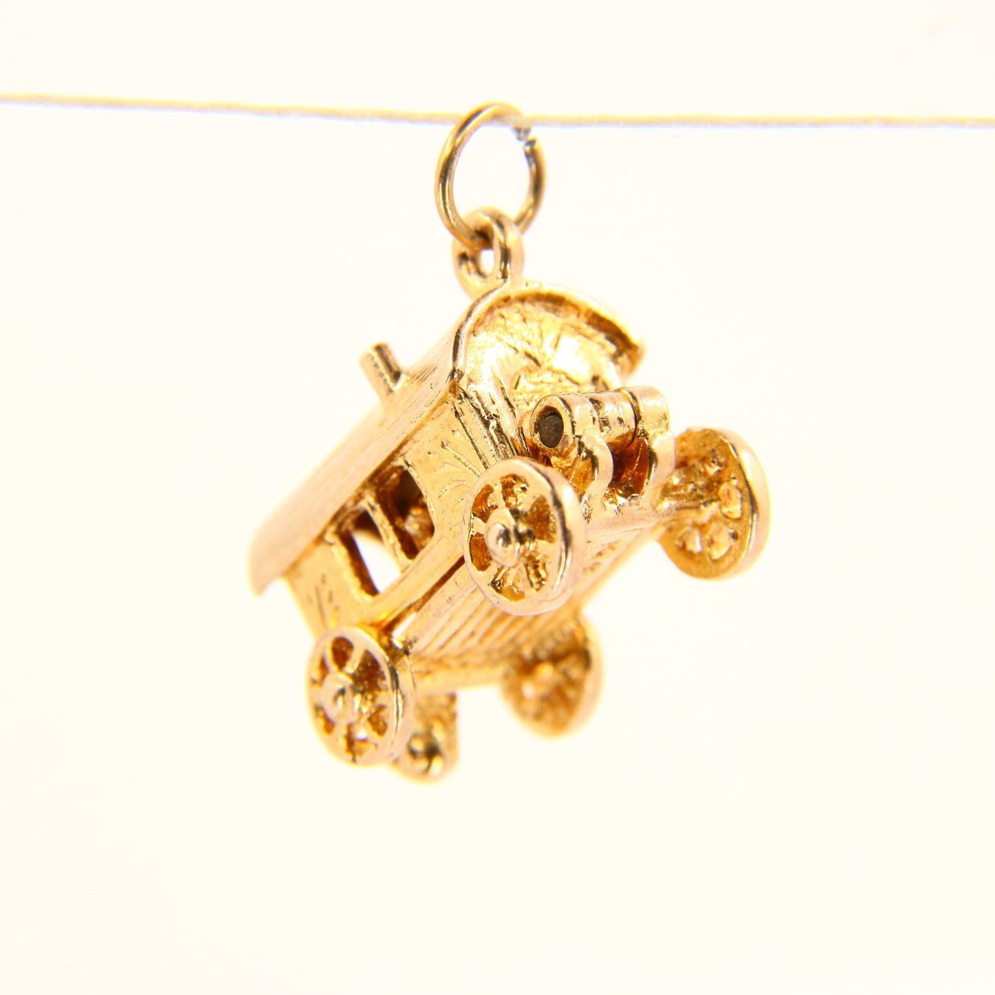 Vintage 9ct Opening Charm Fortune Teller Hallmarked Yellow Gold Gypsy Waggon Pendant