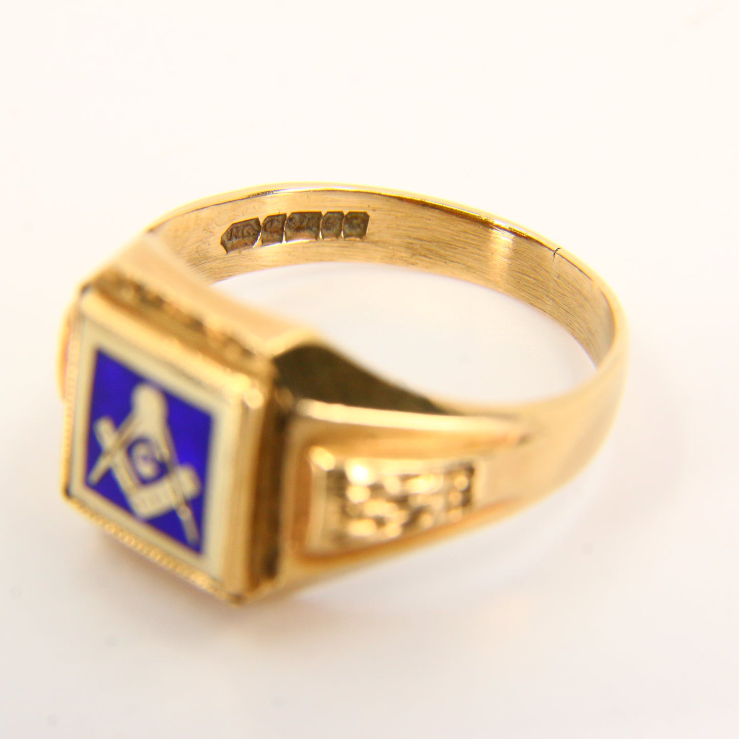Vintage 9ct Gold Masonic Ring – Blue Enamel – UK T½ – Hallmarked Solid Gold