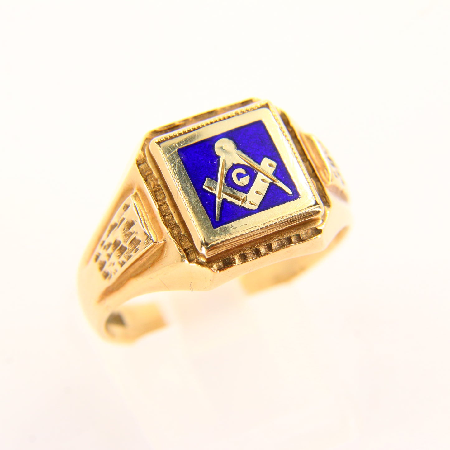Vintage 9ct Gold Masonic Ring – Blue Enamel – UK T½ – Hallmarked Solid Gold