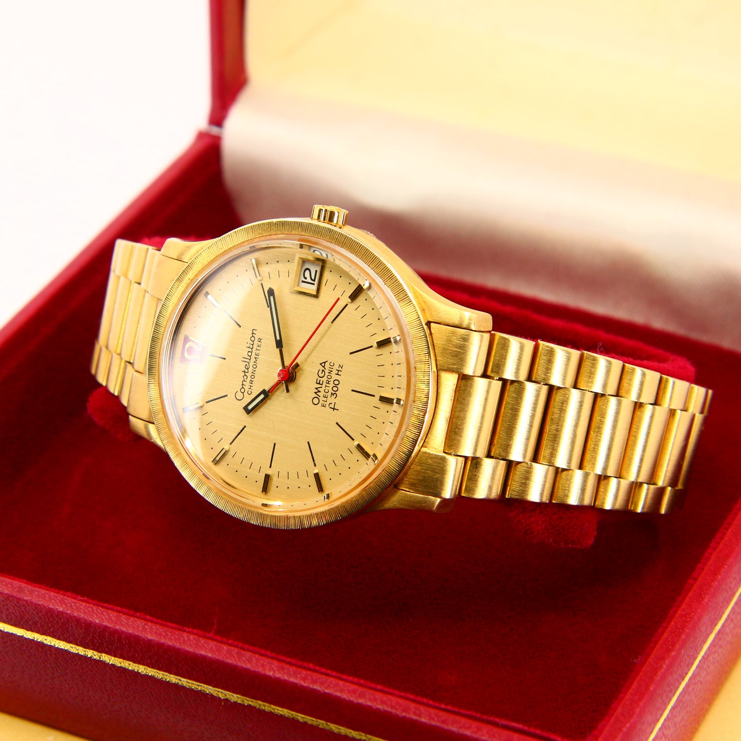 1973 Omega Constellation F300Hz – 18ct Solid Gold Gents Watch