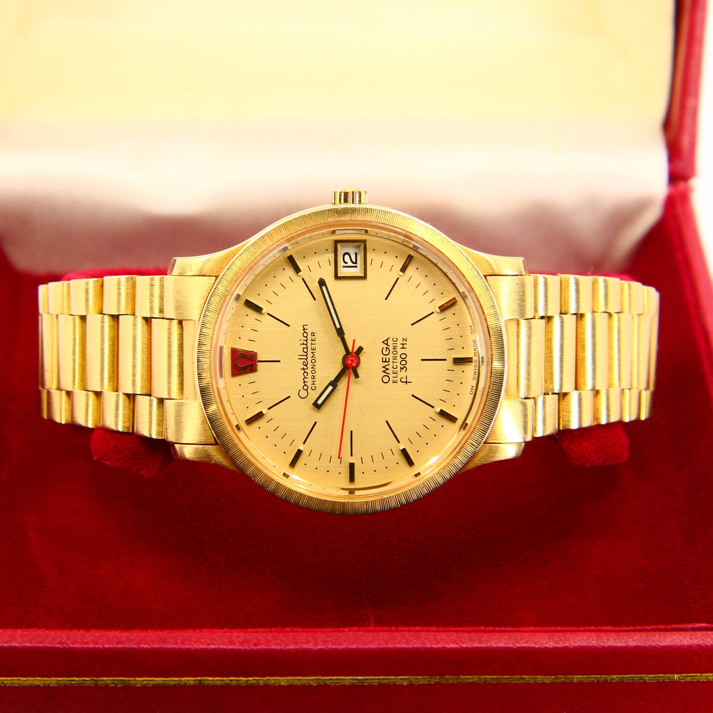 1973 Omega Constellation F300Hz – 18ct Solid Gold Gents Watch