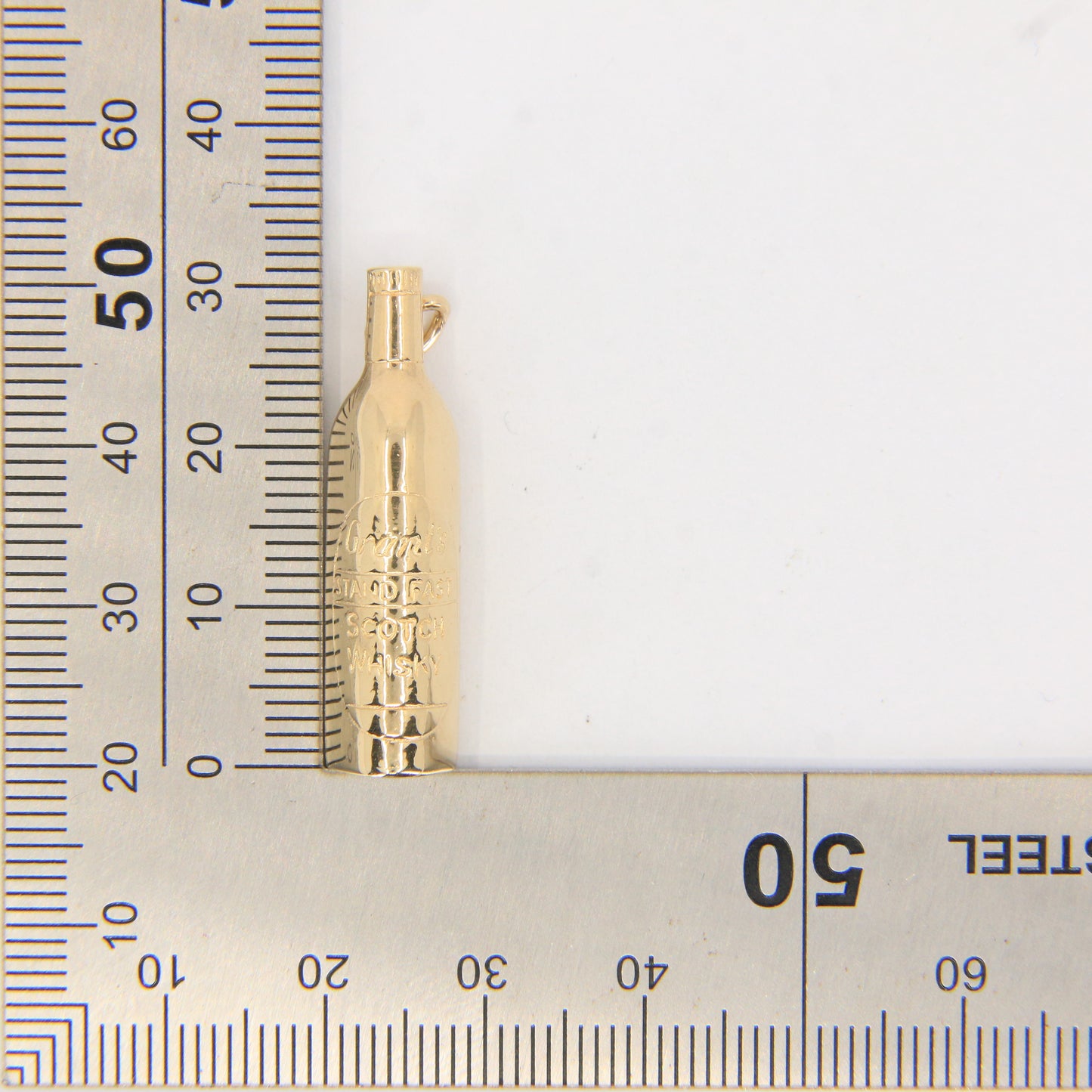 Vintage 9ct Hallmarked Gold Grants Stand Fast Scotch Whisky Bottle Charm Pendant
