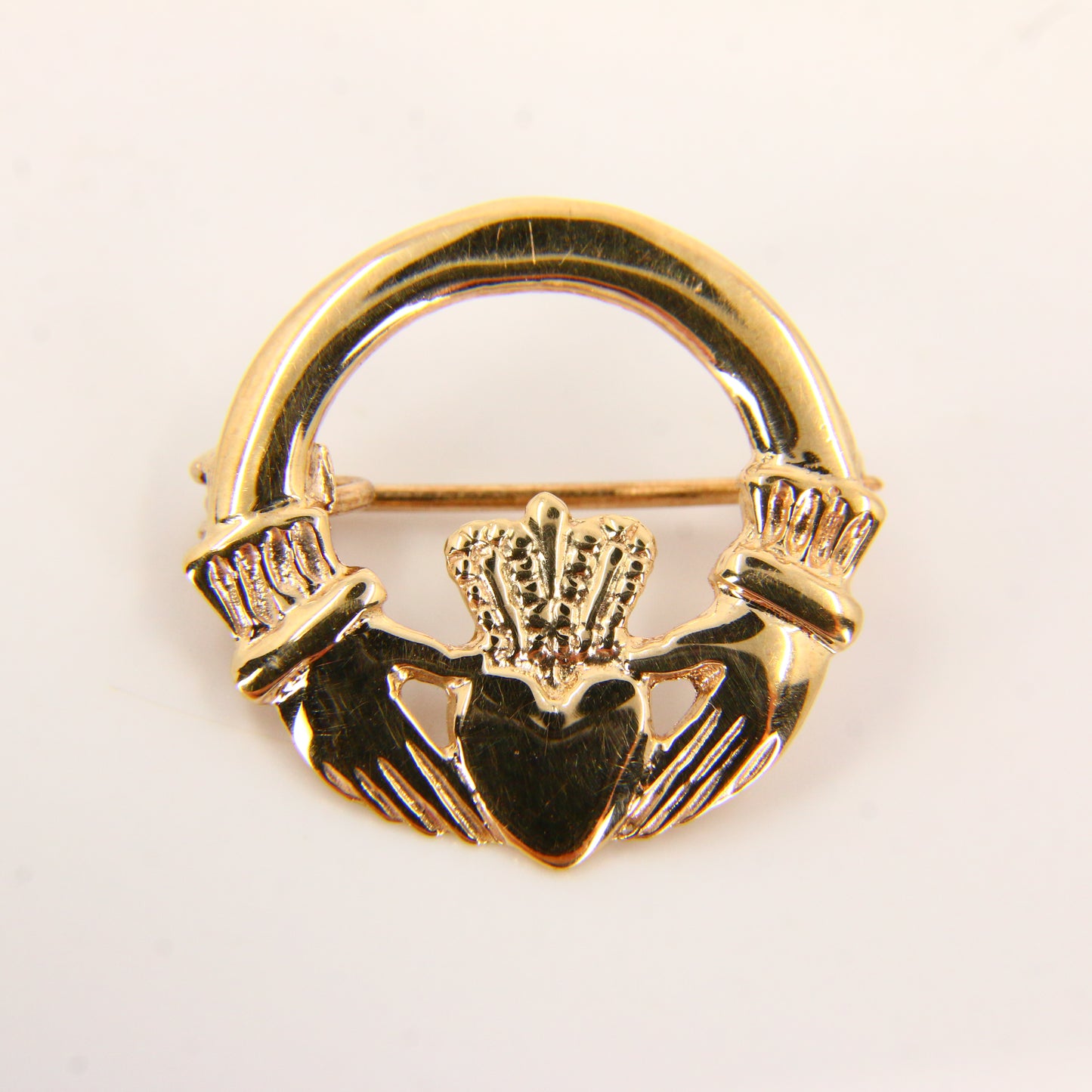 Vintage 9ct Gold Claddagh Brooch – Irish Hallmarked Yellow Gold Gift