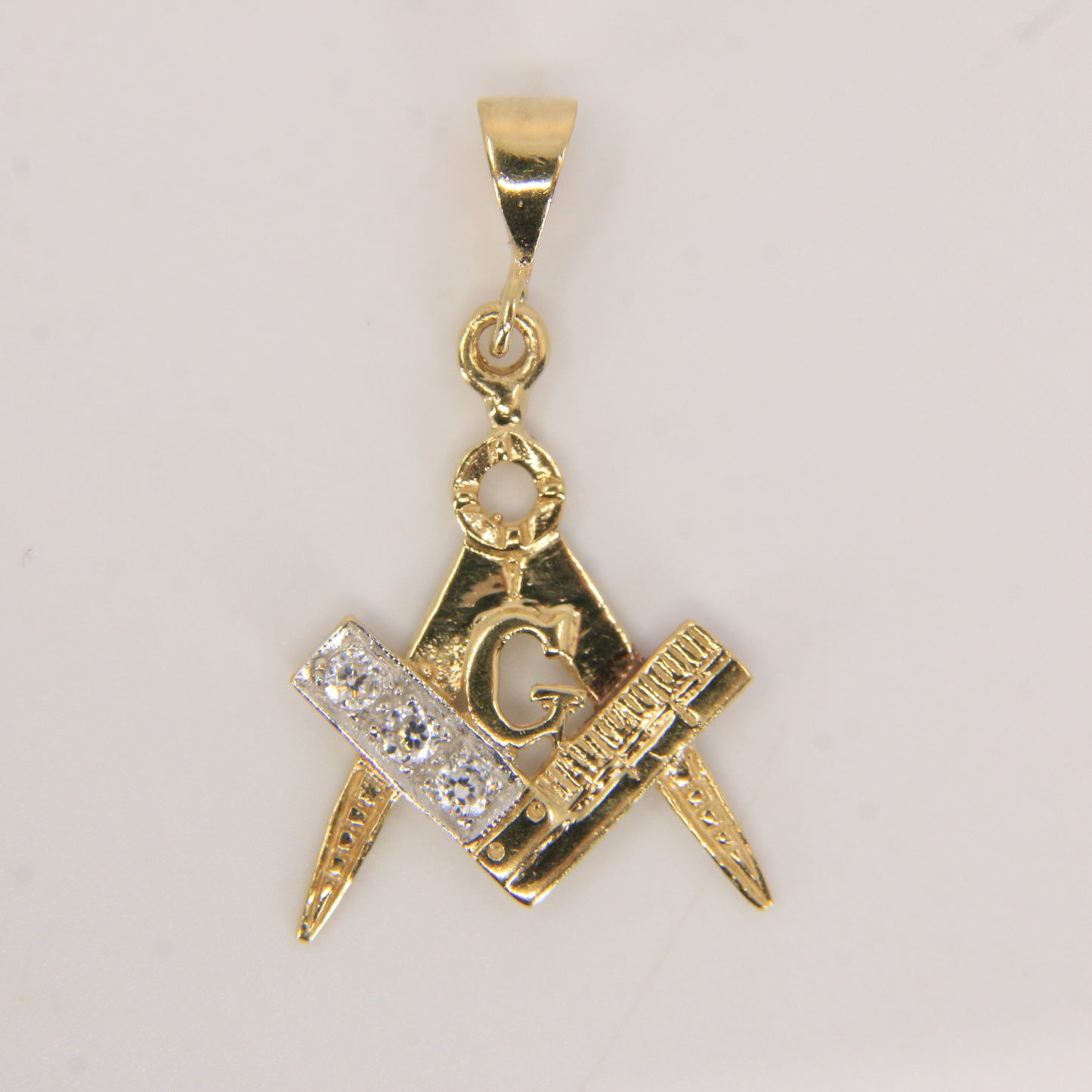 Vintage 9ct Gold Hallmarked Masonic Pendant Compass Square G Emblem CZ Stones