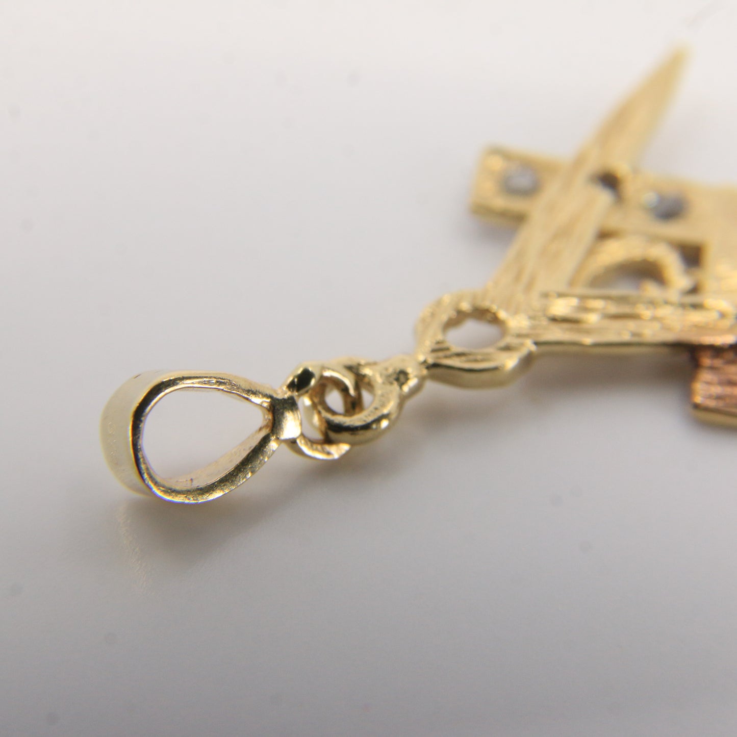 Vintage 9ct Gold Hallmarked Masonic Pendant Compass Square G Emblem CZ Stones