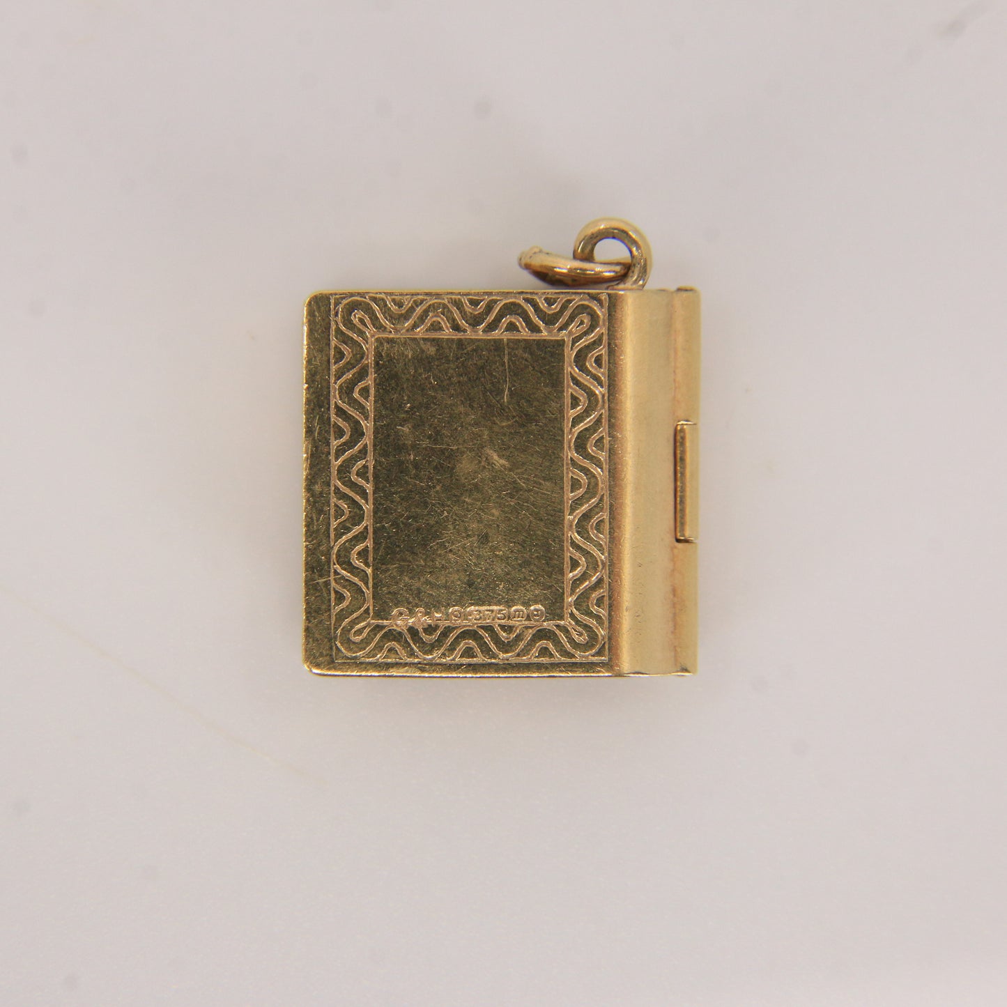 Vintage 9ct Hallmarked Gold Holy Bible Charm | Opening Locket with Pages