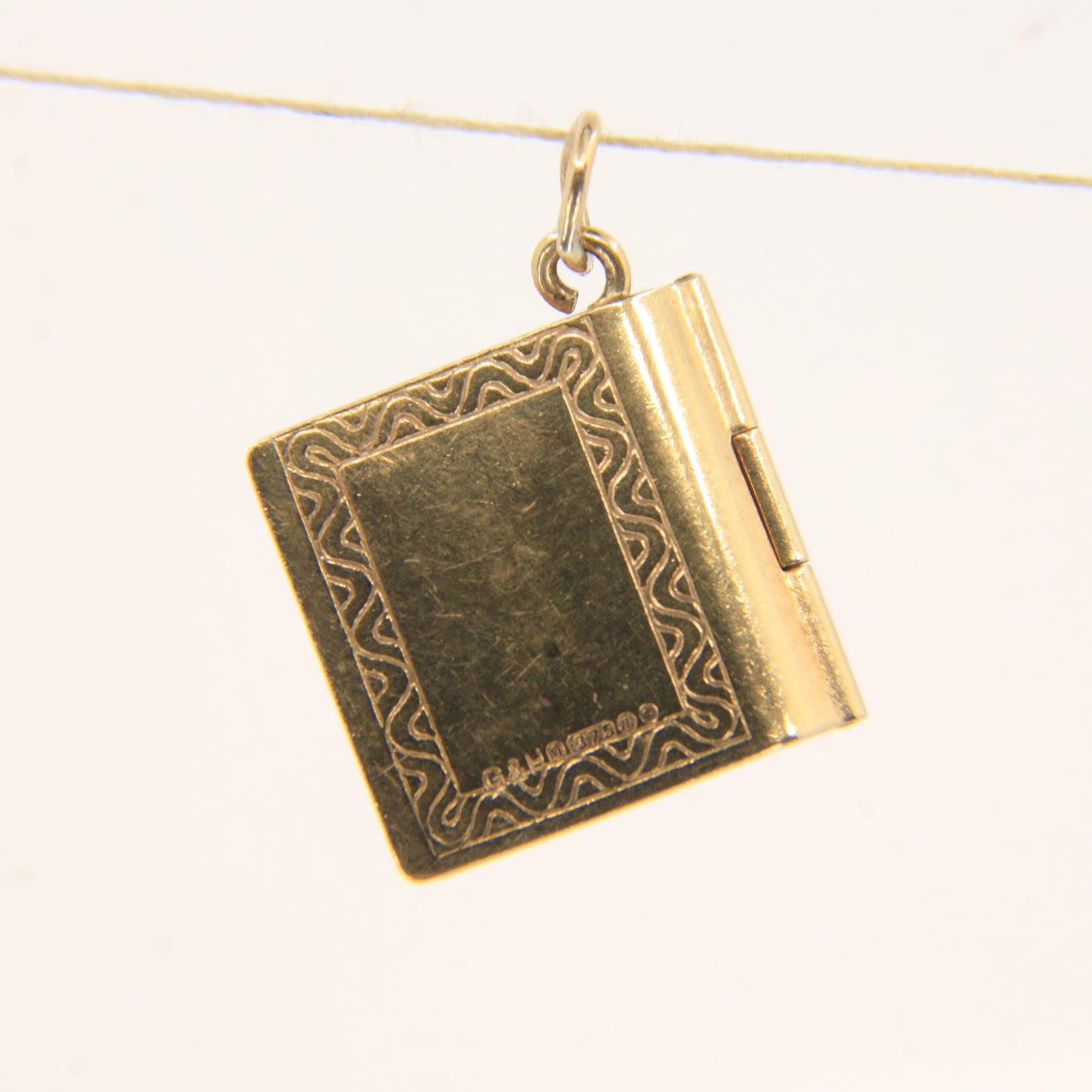 Vintage 9ct Hallmarked Gold Holy Bible Charm | Opening Locket with Pages