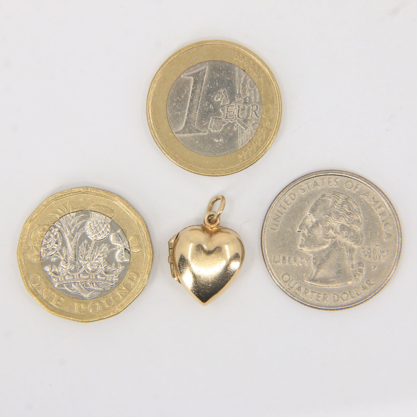 Vintage 9ct Hallmarked Gold Heart Charm – Enamel Dancing Couple