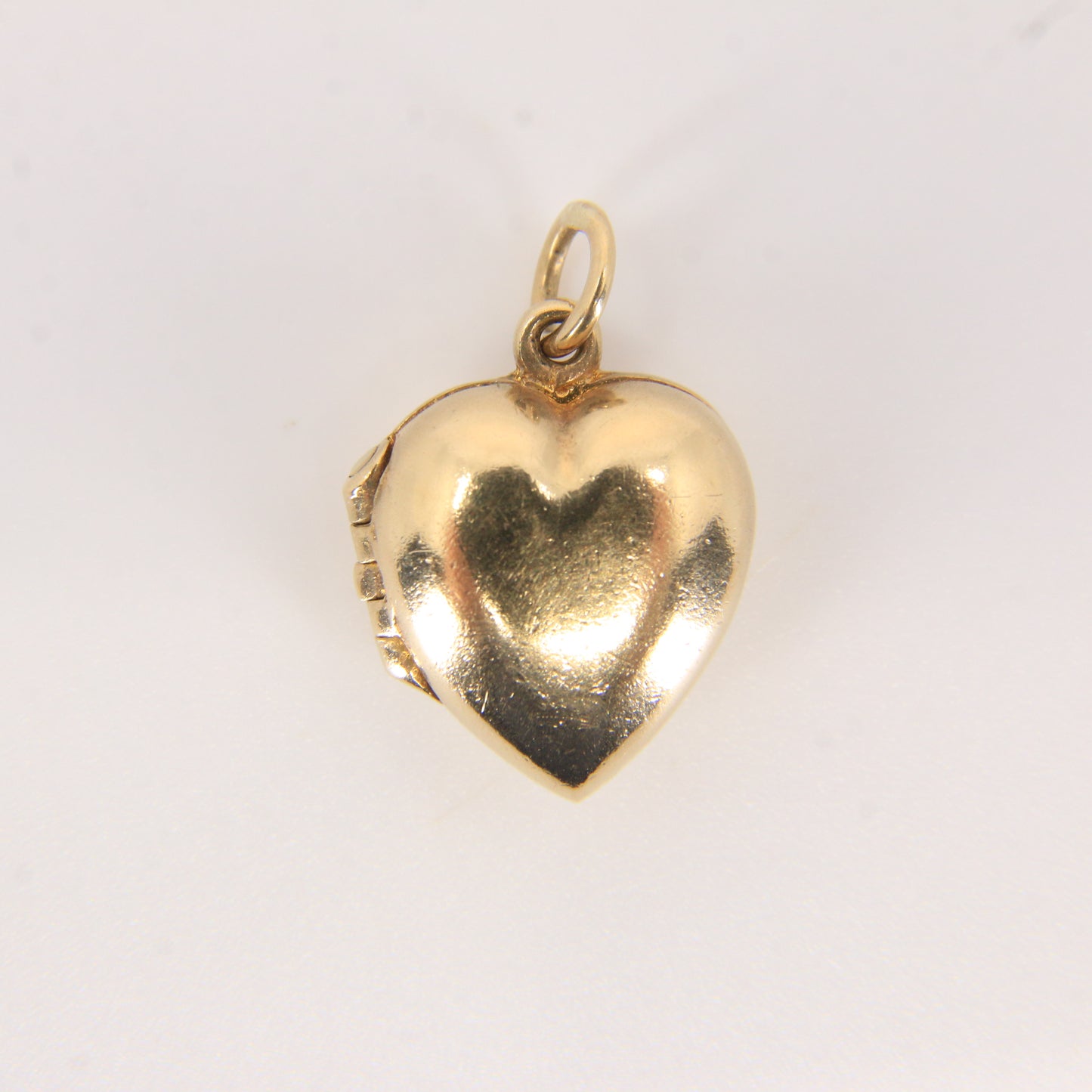 Vintage 9ct Hallmarked Gold Heart Charm – Enamel Dancing Couple