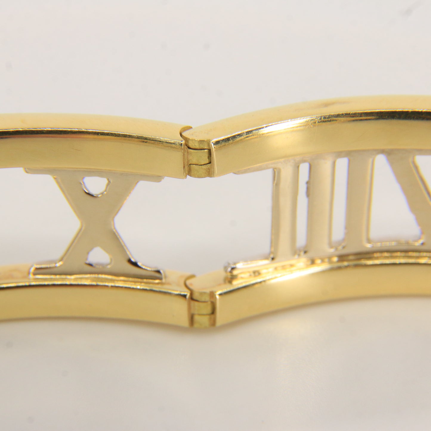 Vintage Italian 18ct Gold Atlas Roman Numeral Hinged Bangle Gift