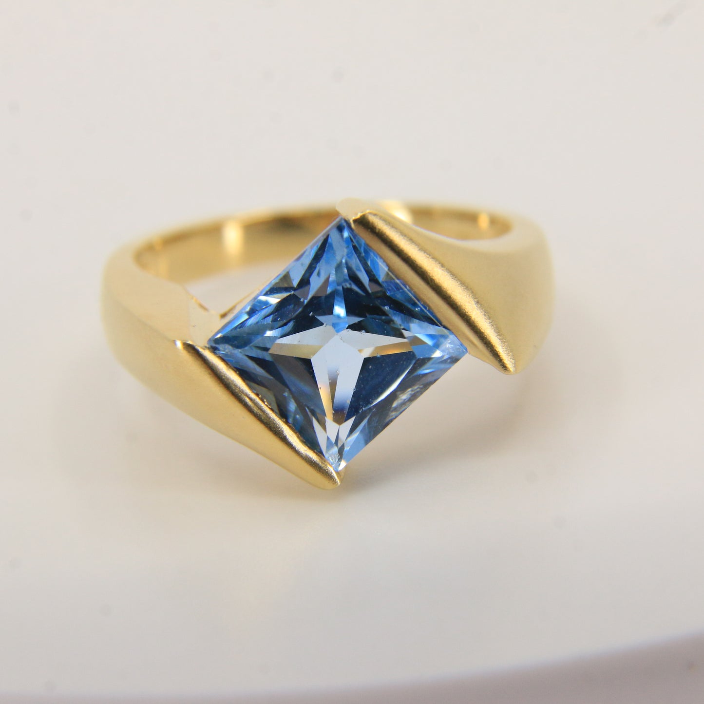 Vintage 18ct Danish Gold Aquamarine Statement Ring UK N Boxed