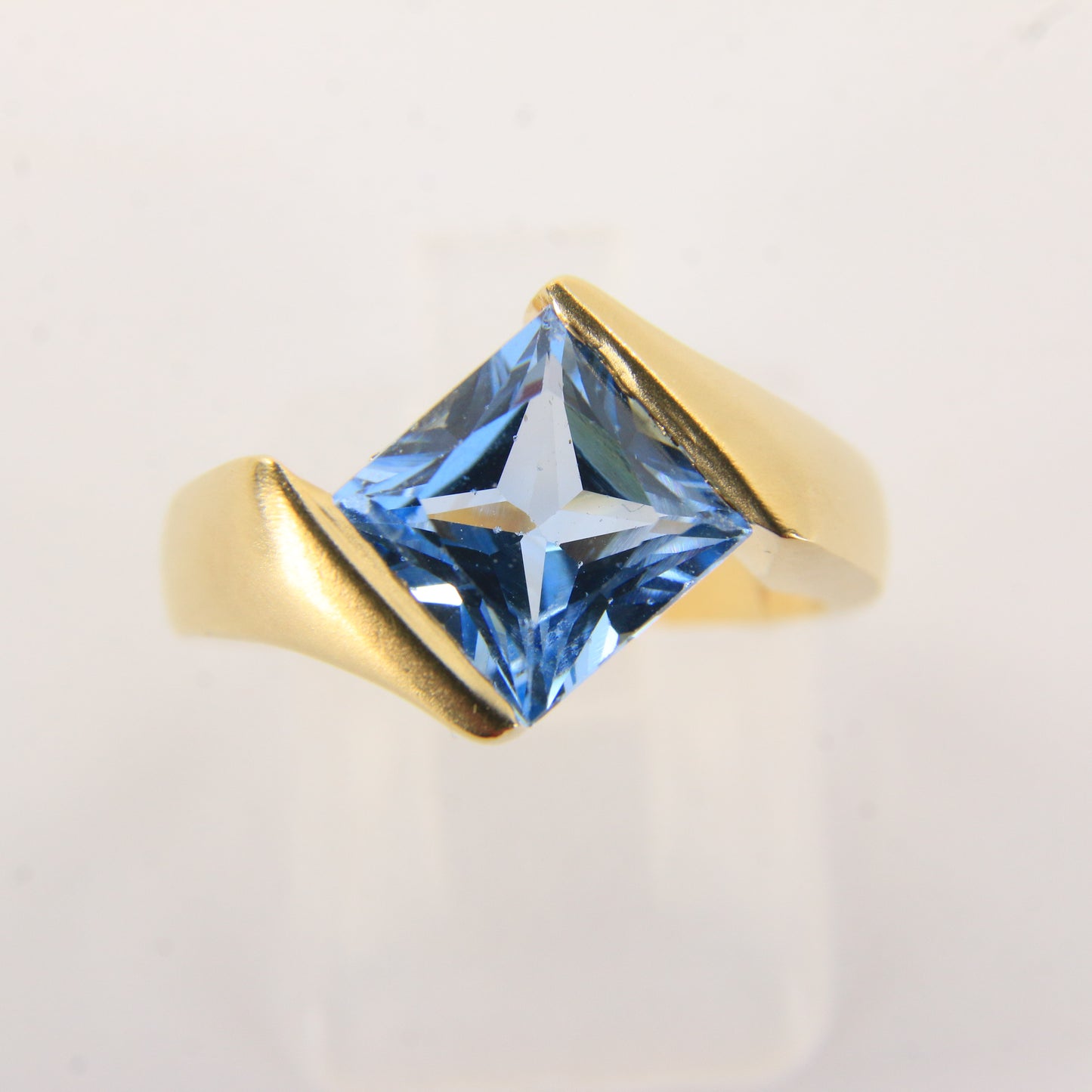 Vintage 18ct Danish Gold Aquamarine Statement Ring UK N Boxed