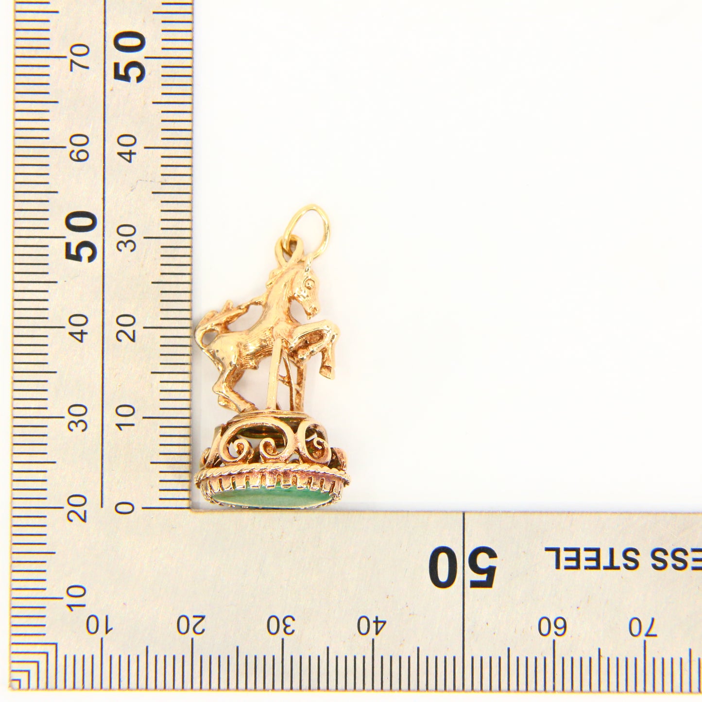 Vintage 9ct Jumping Horse Charm Jade Stone Hallmarked Gold Pendant