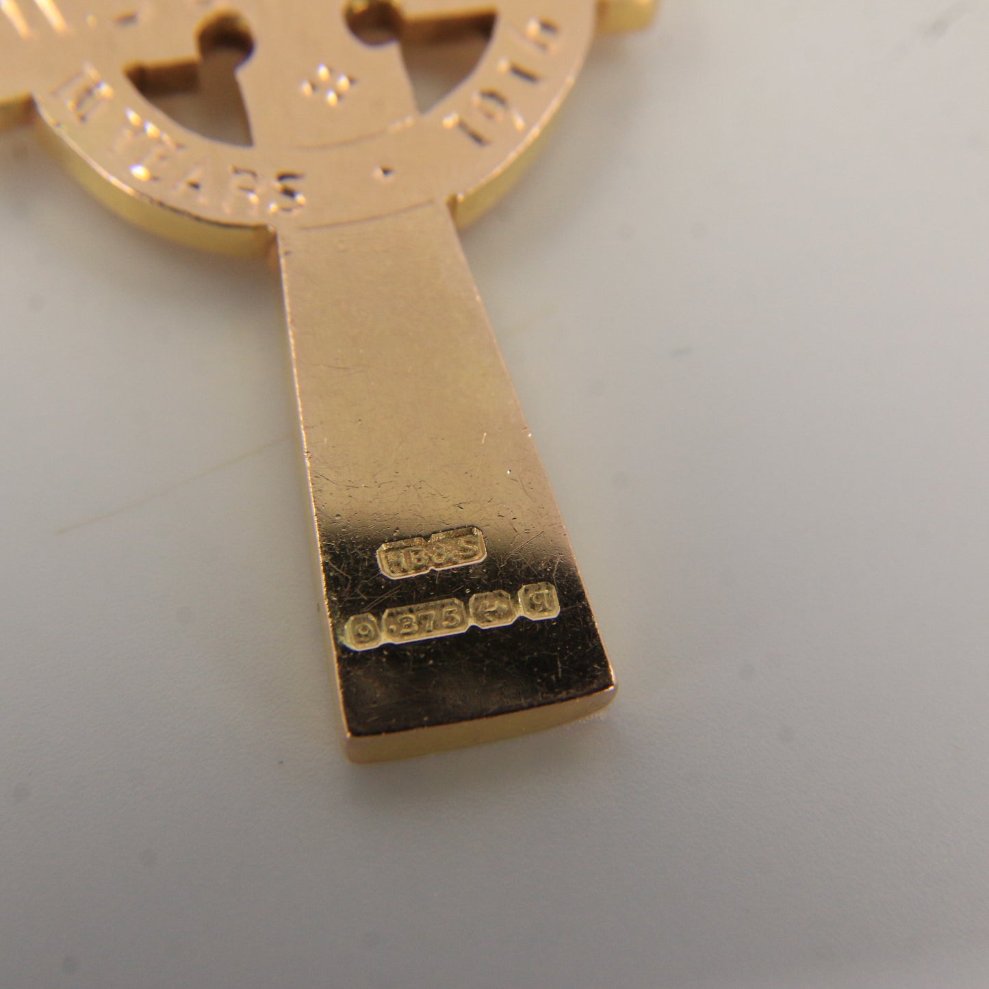 Antique 9ct Gold Hallmarked Celtic Cross Pendant 1915 Engraved
