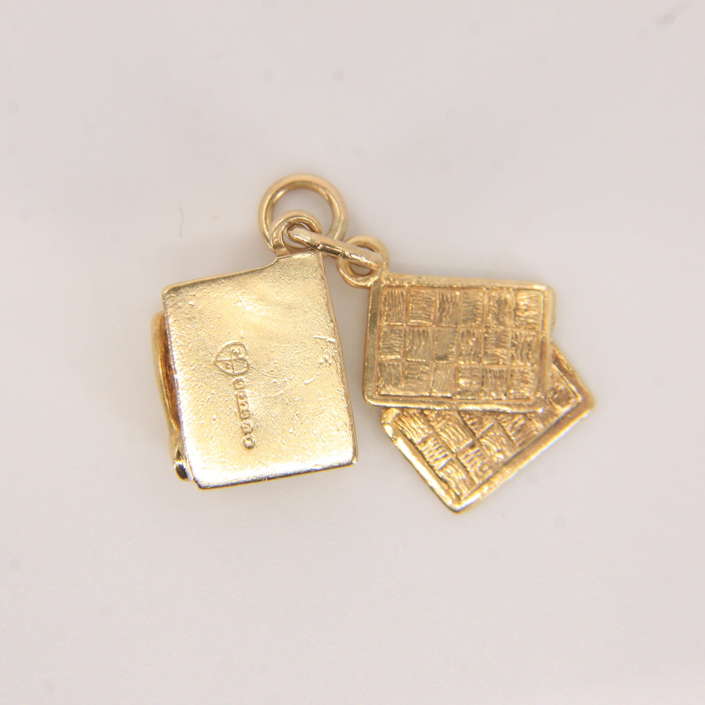 Vintage 9ct Gold Casino Charm Set Hallmarked Slot Machine & Pocket Rockets