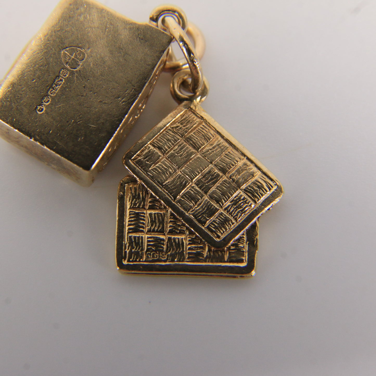 Vintage 9ct Gold Casino Charm Set Hallmarked Slot Machine & Pocket Rockets