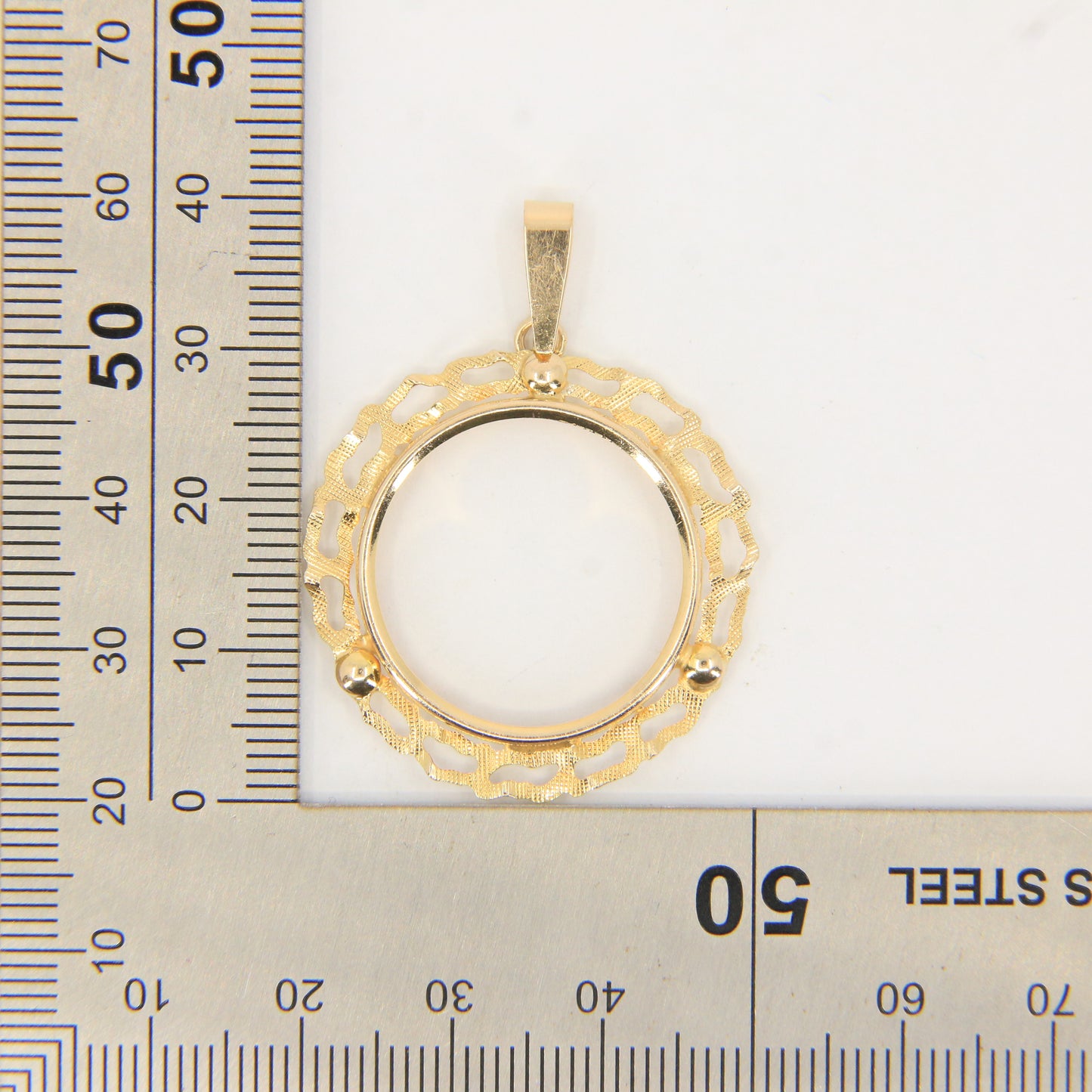Vintage 9ct Gold Hallmarked Full Sovereign Coin Holder Pendant