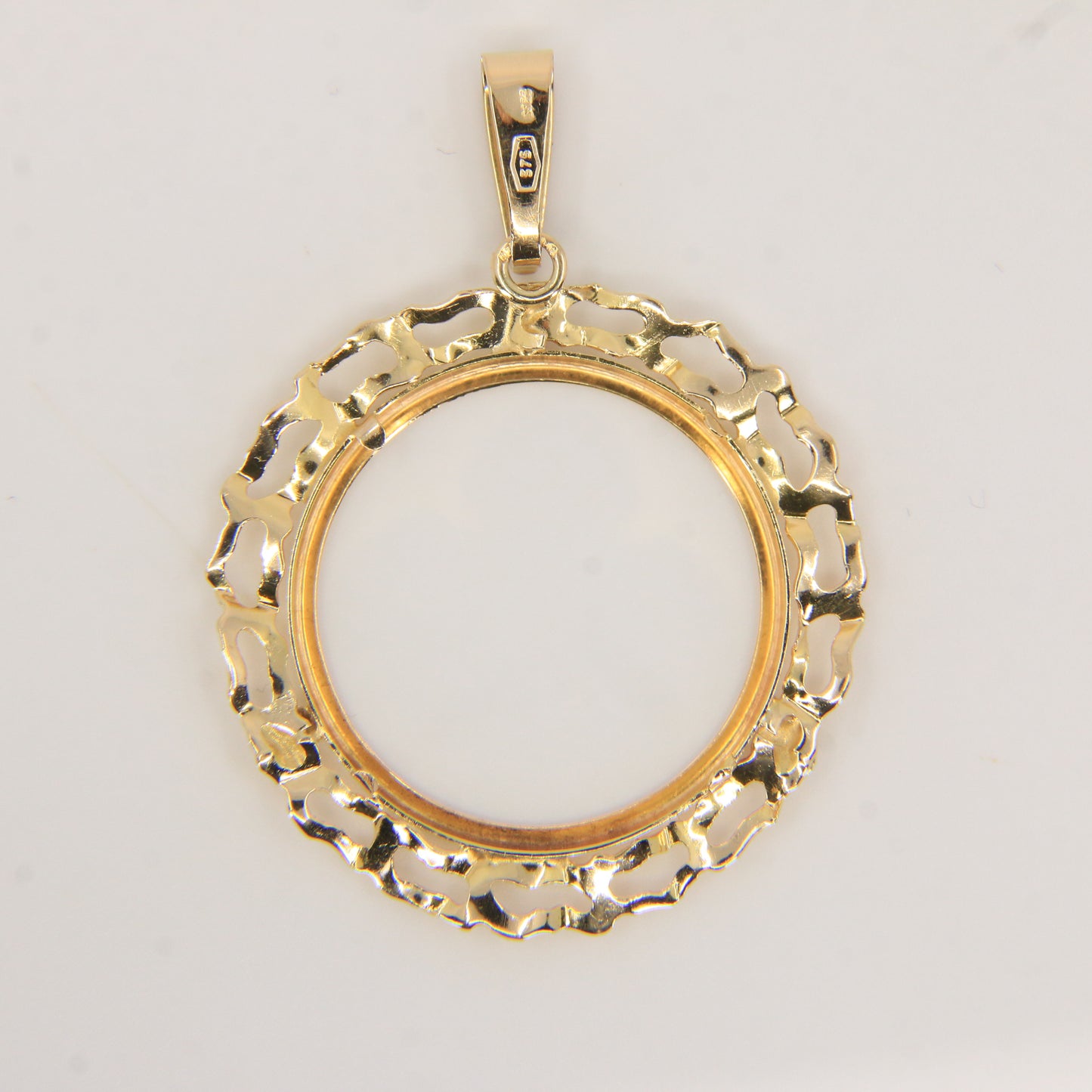Vintage 9ct Gold Hallmarked Full Sovereign Coin Holder Pendant