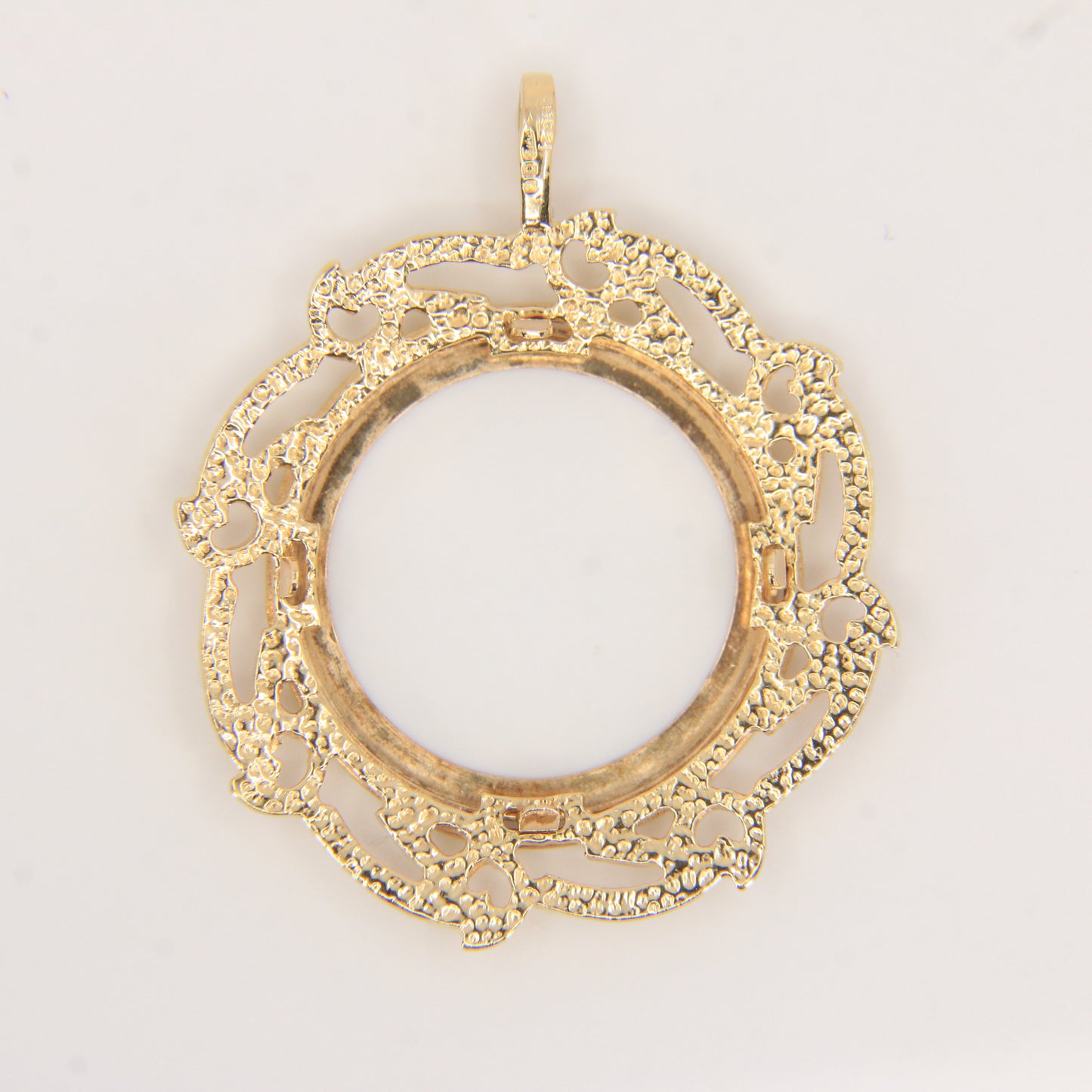 Vintage 9ct Gold Hallmarked Full Sovereign Coin Holder Pendant