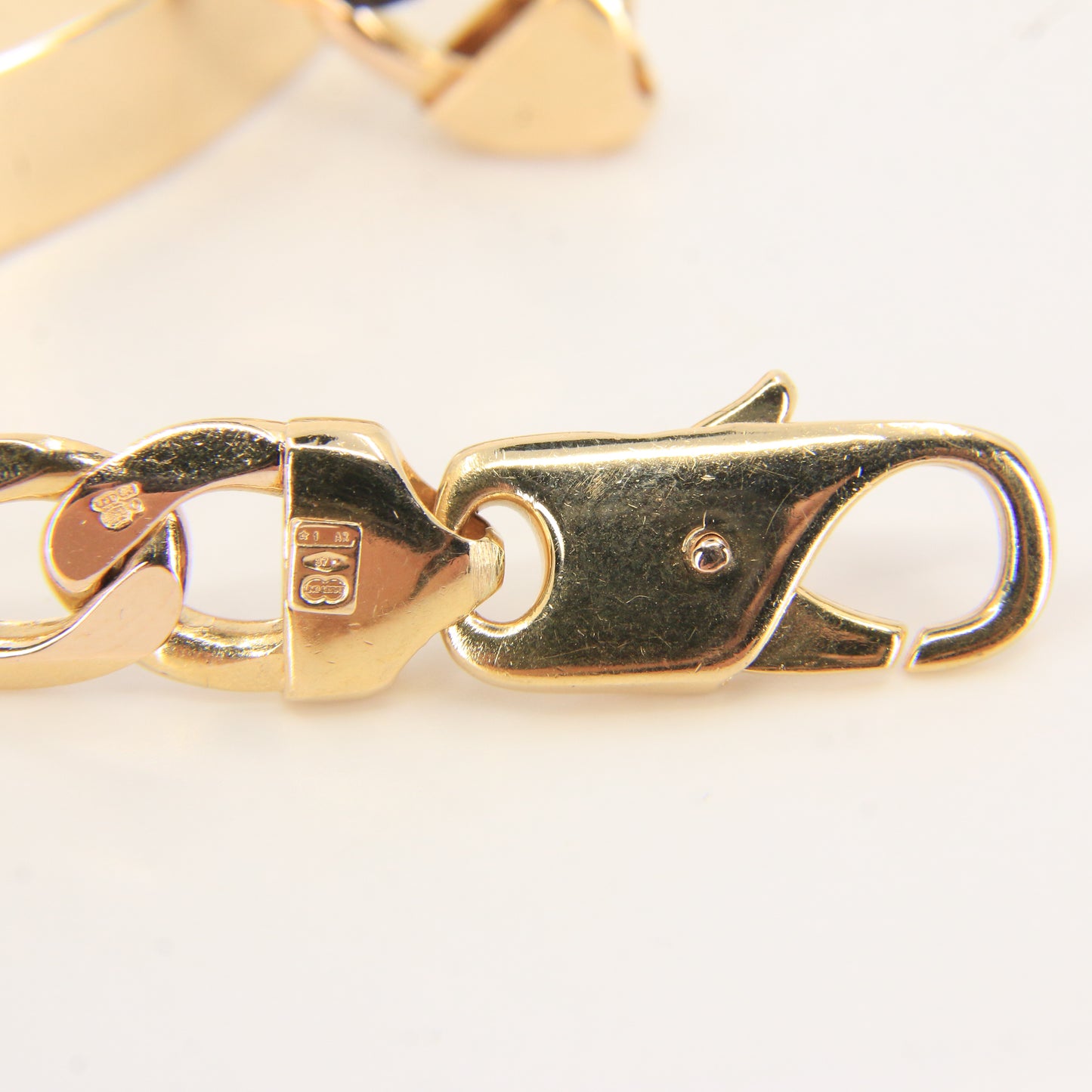 Vintage 9ct Gold 8.5" ID Bracelet Hallmarked Curb Link Lobster Clasp Gift