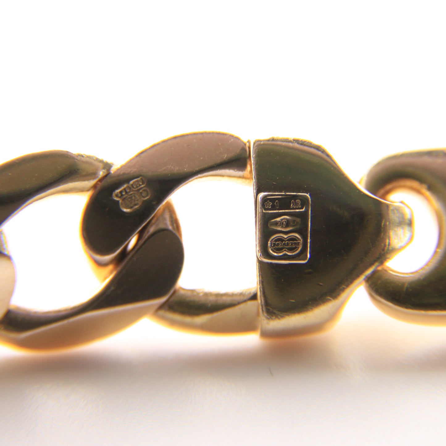 Vintage 9ct Gold 8.5" ID Bracelet Hallmarked Curb Link Lobster Clasp Gift