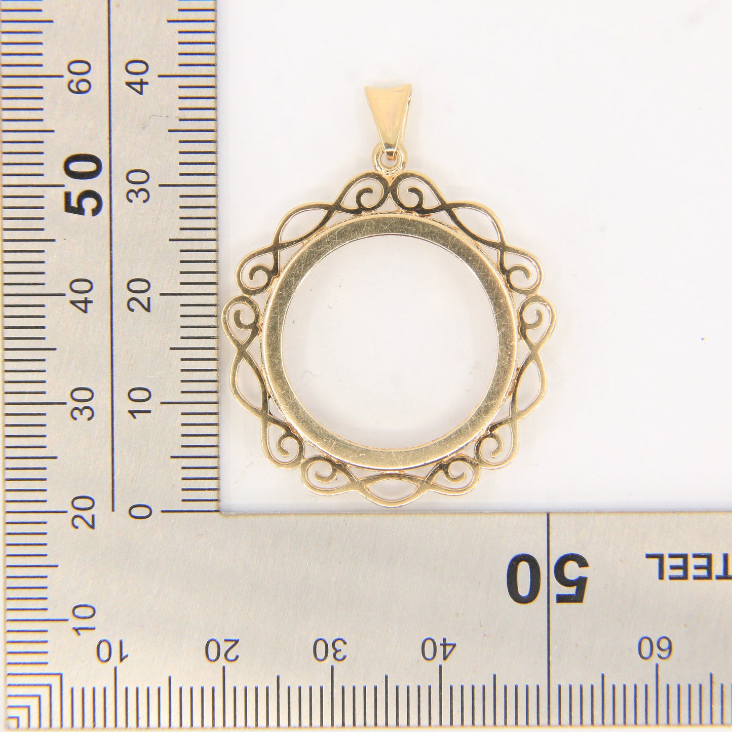Vintage 9ct Hallmarked Yellow Gold Full Sovereign Coin Mount Pendant Frame