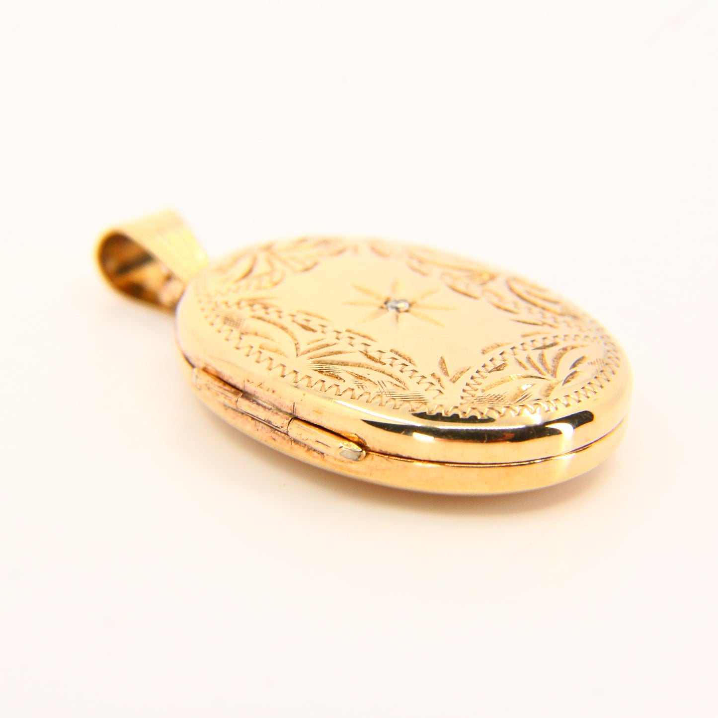 Vintage 9ct Gold & Diamond Photo Detailed Locket Pendant Hallmarked Yellow Gold