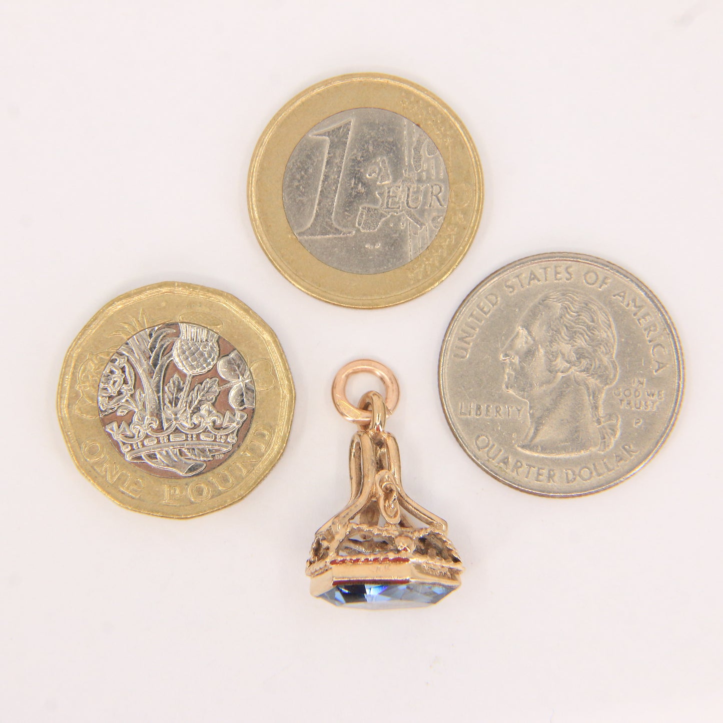 Vintage 9ct Hallmarked Blue Spinel Drop Fob Pendant Charm 9 Carat Yellow Gold