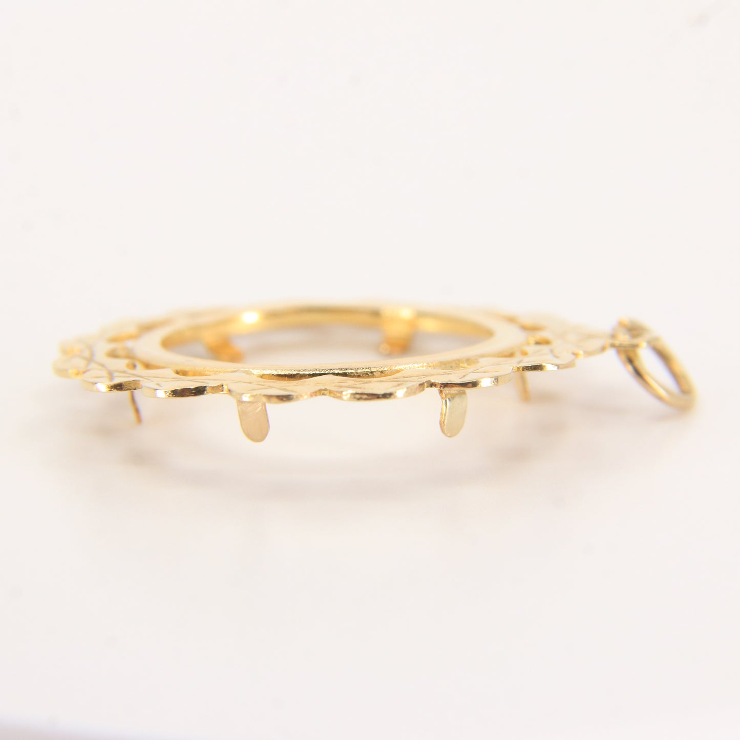 Vintage 9ct Hallmarked Gold Half Sovereign Pendant Mount Frame Charm Gift